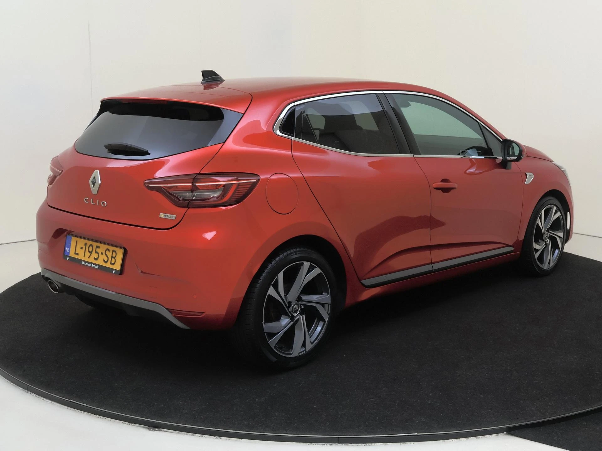 Renault-Clio-image-3
