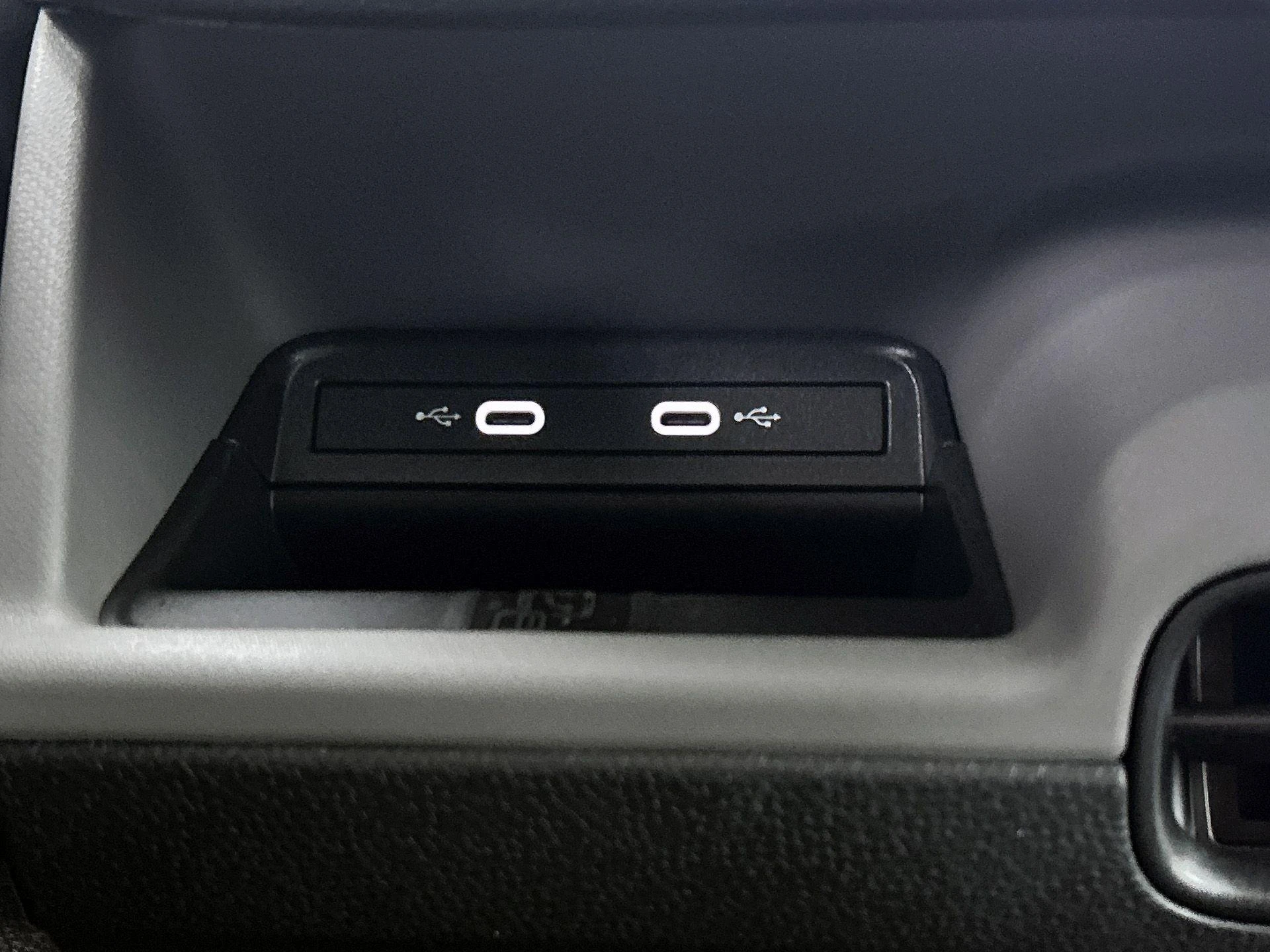 Volkswagen-ID. Buzz Cargo-image-35