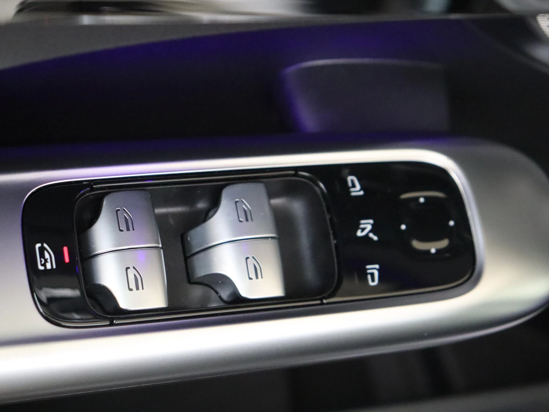 Mercedes-Benz-C-Klasse-image-26