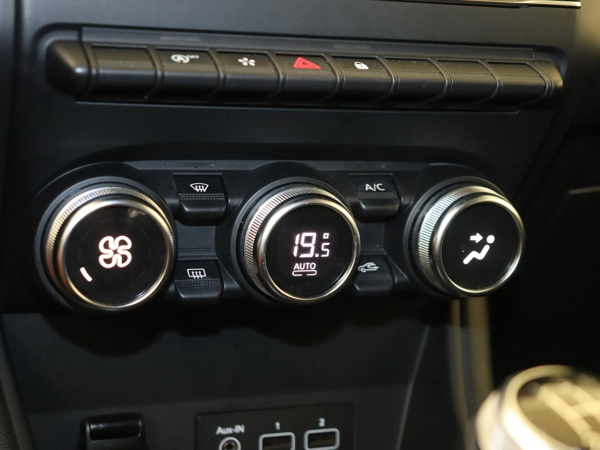 Renault-Captur-image-19