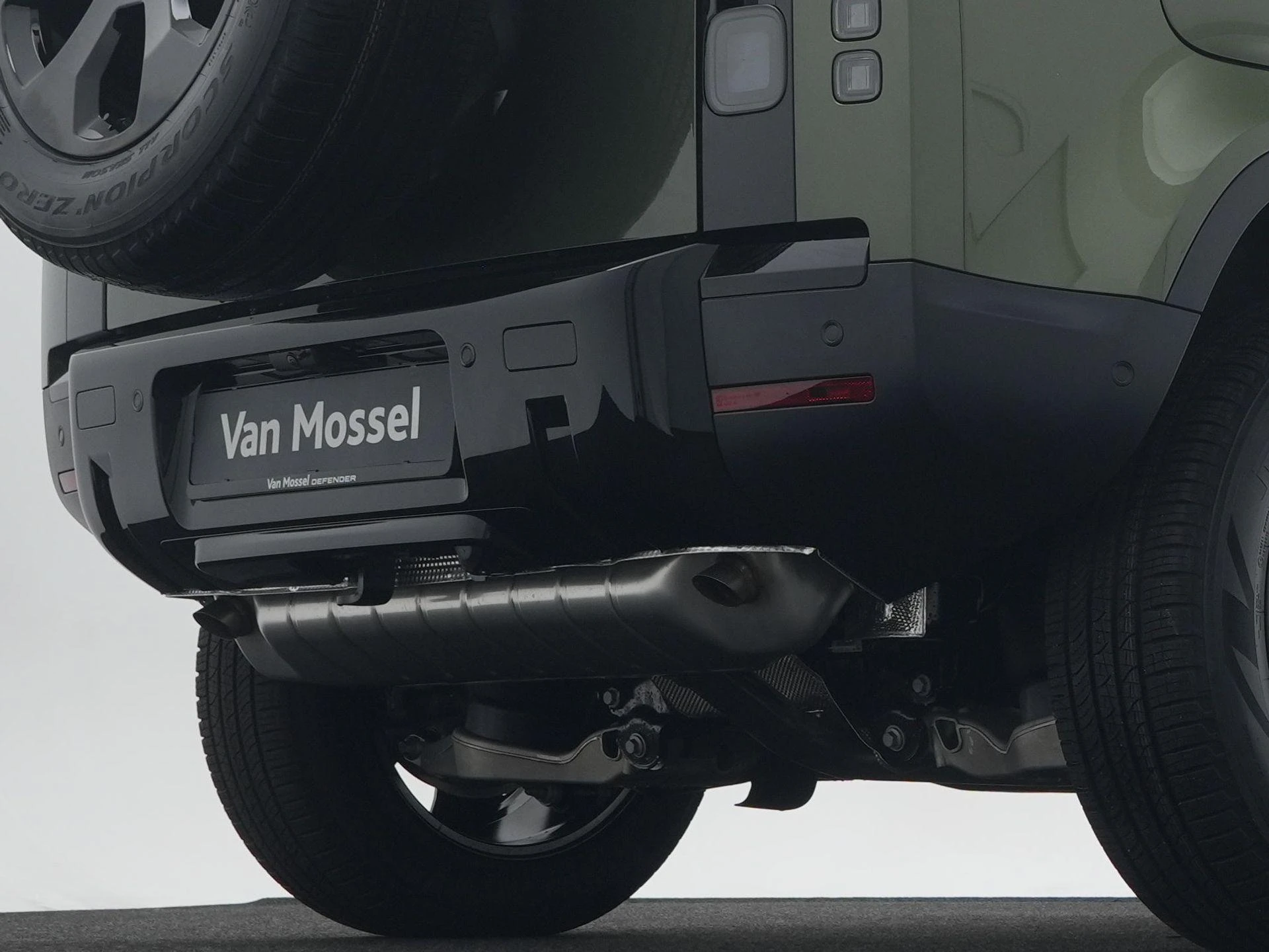 Land Rover-Defender-image-44