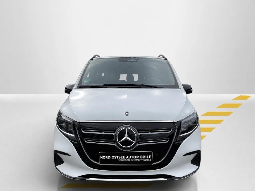 Mercedes-Benz-EQV 300-image-4