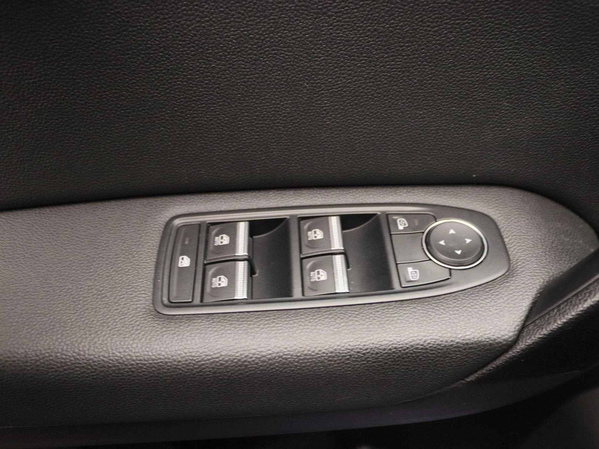 Renault-Captur-image-21