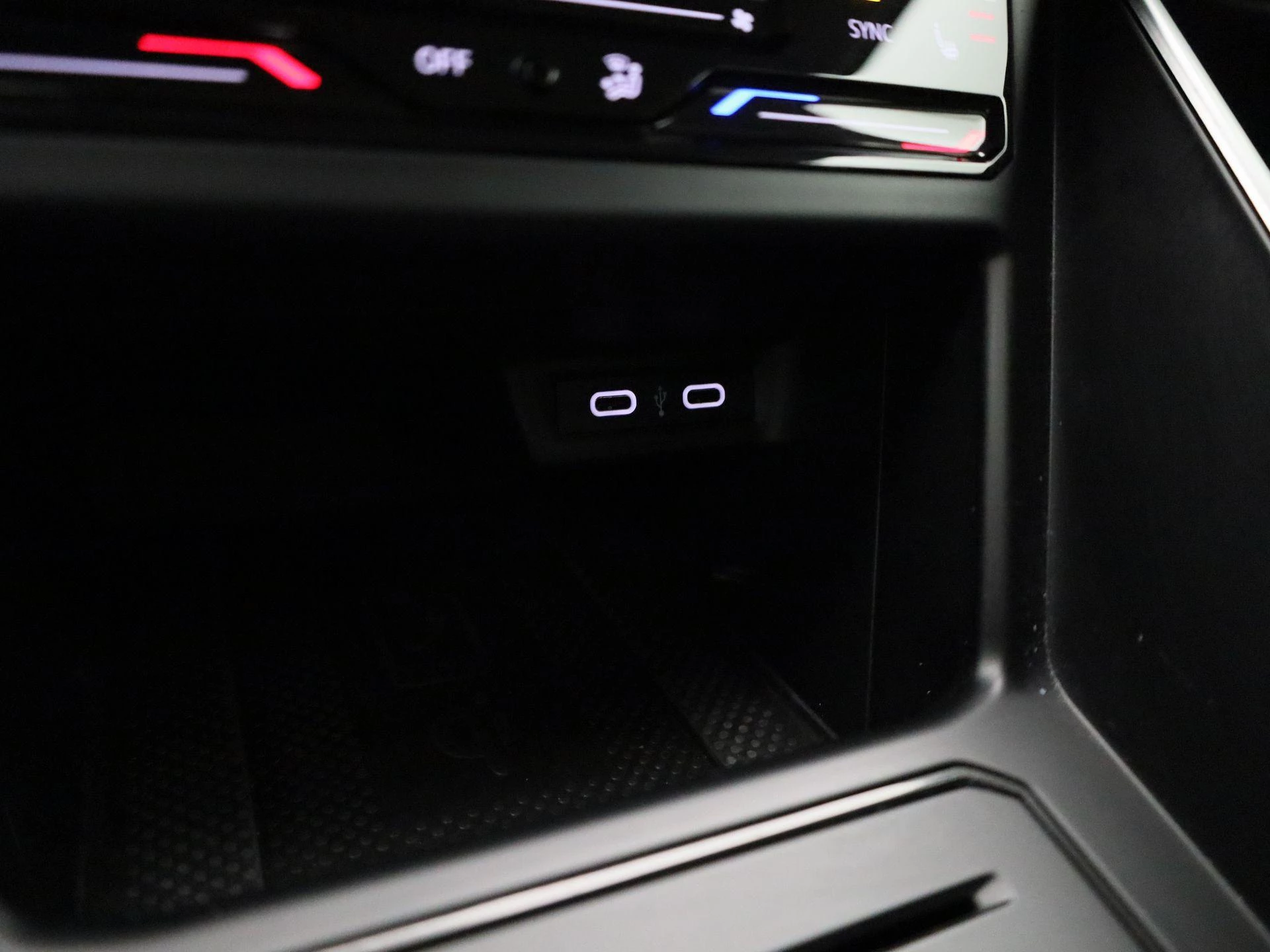 Volkswagen-Polo-image-25