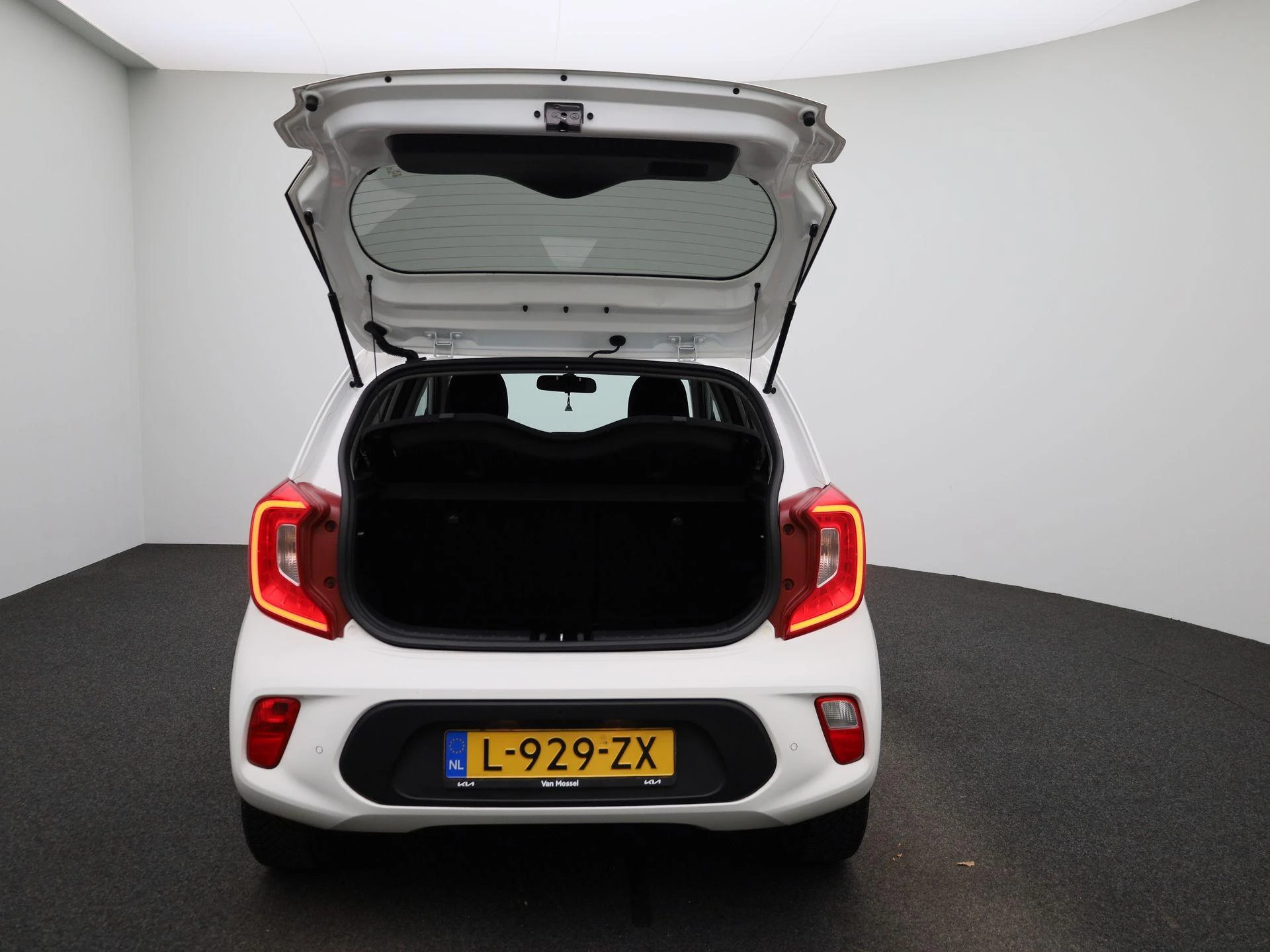 Kia-Picanto-image-10