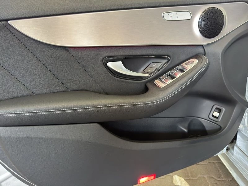 Mercedes-Benz C-Klasse 300 de AMG EDITION 19 AHK 360° DISTRONIC LED AMGW205 C 300 de AMG EDITION 19 AHK 360° DISTRONIC LED AMG