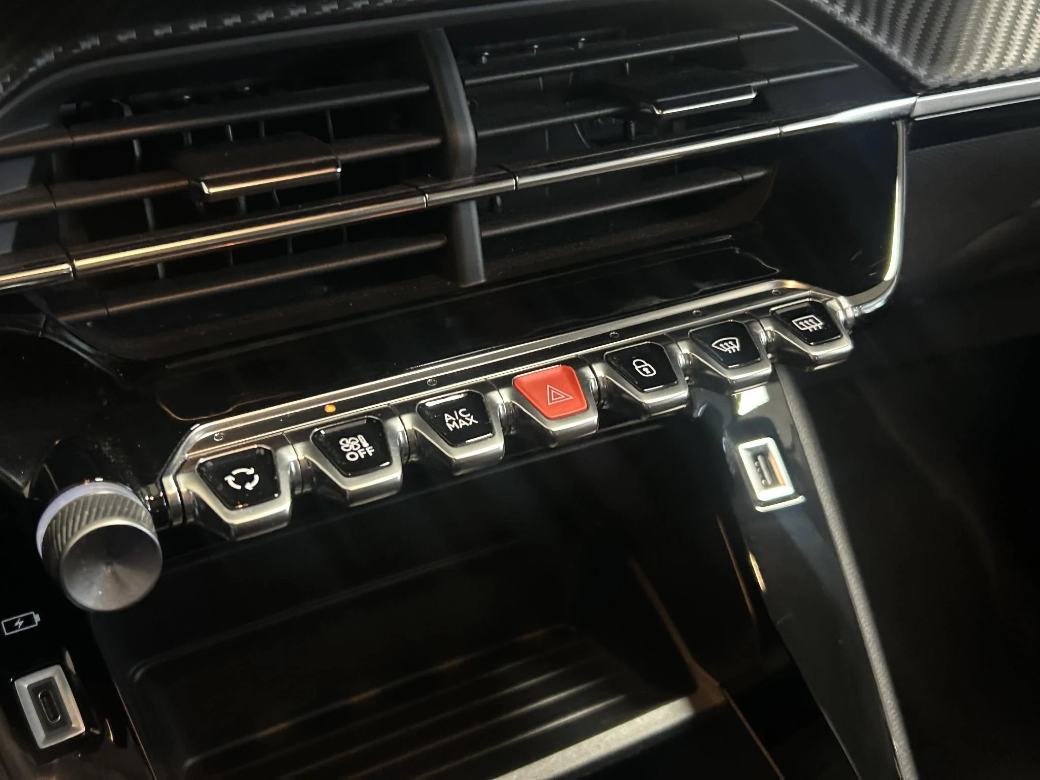 Peugeot-208-image-14