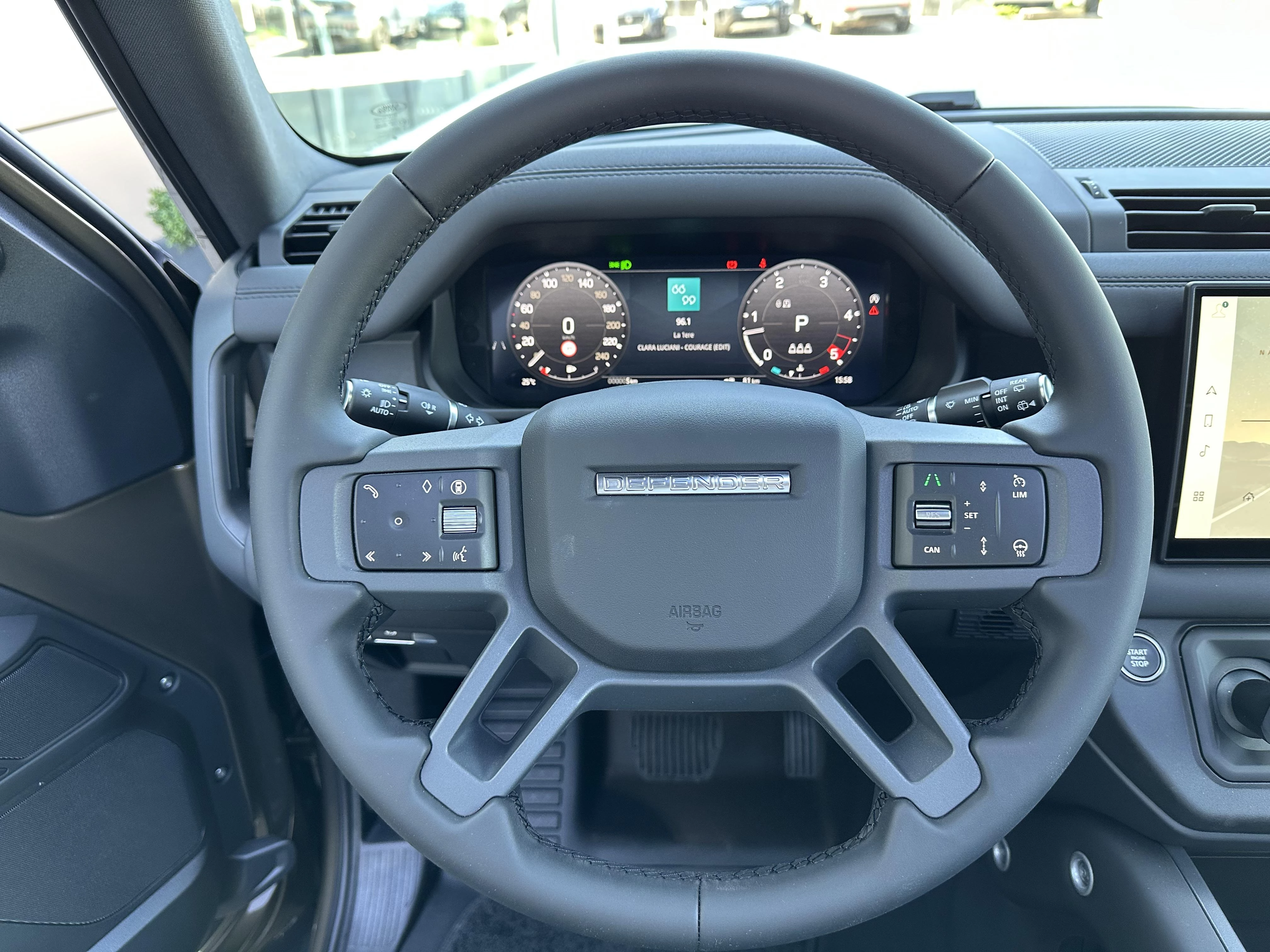 Land Rover-Defender-image-10