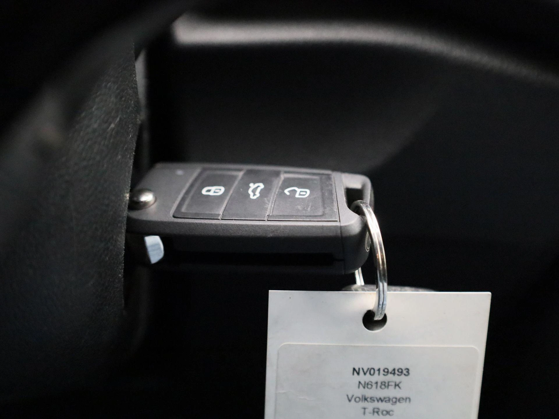Volkswagen-T-Roc-image-23