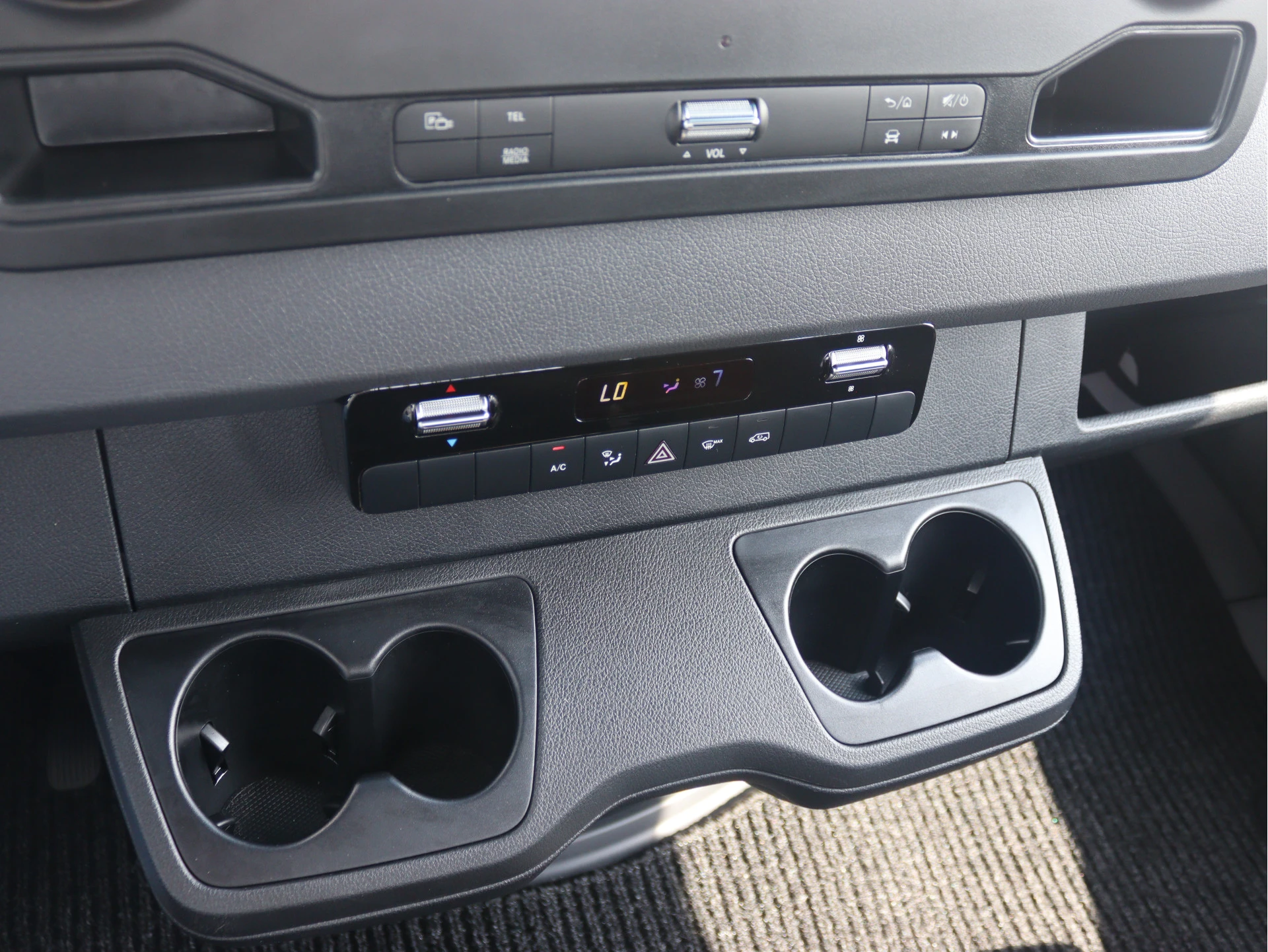 Mercedes-Benz-Sprinter-image-11