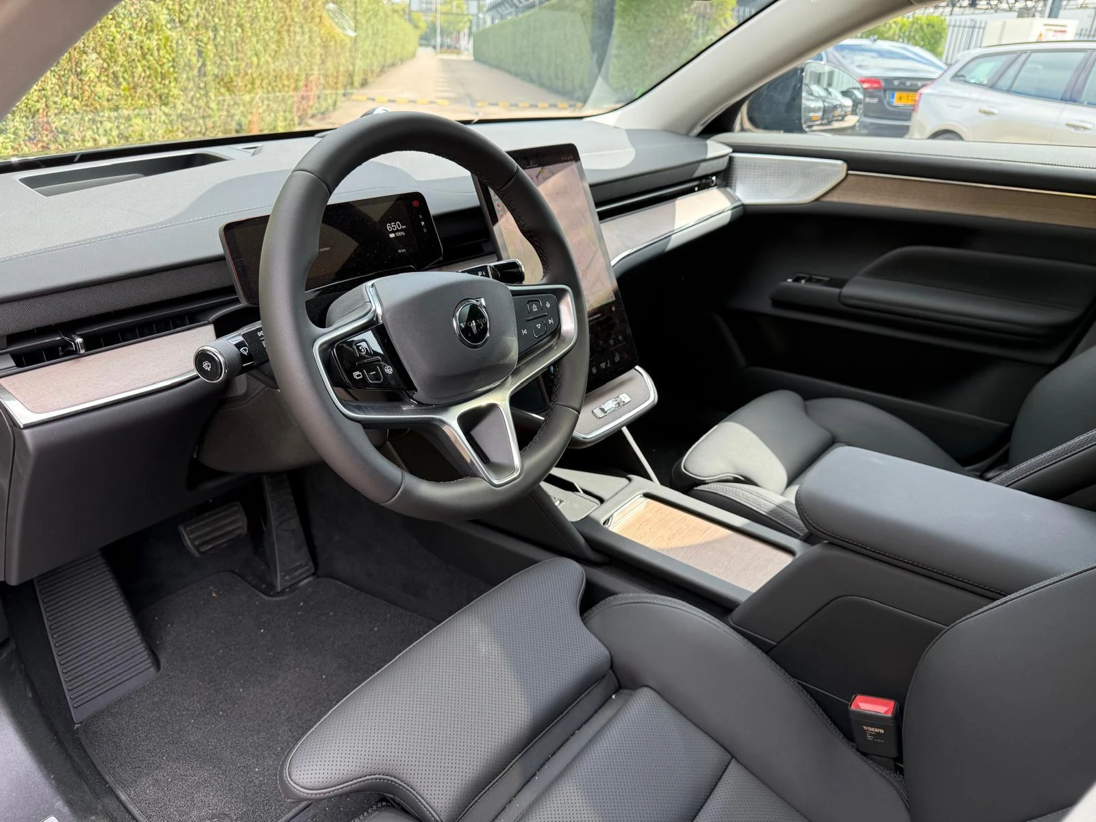 Volvo-ES90-image-13