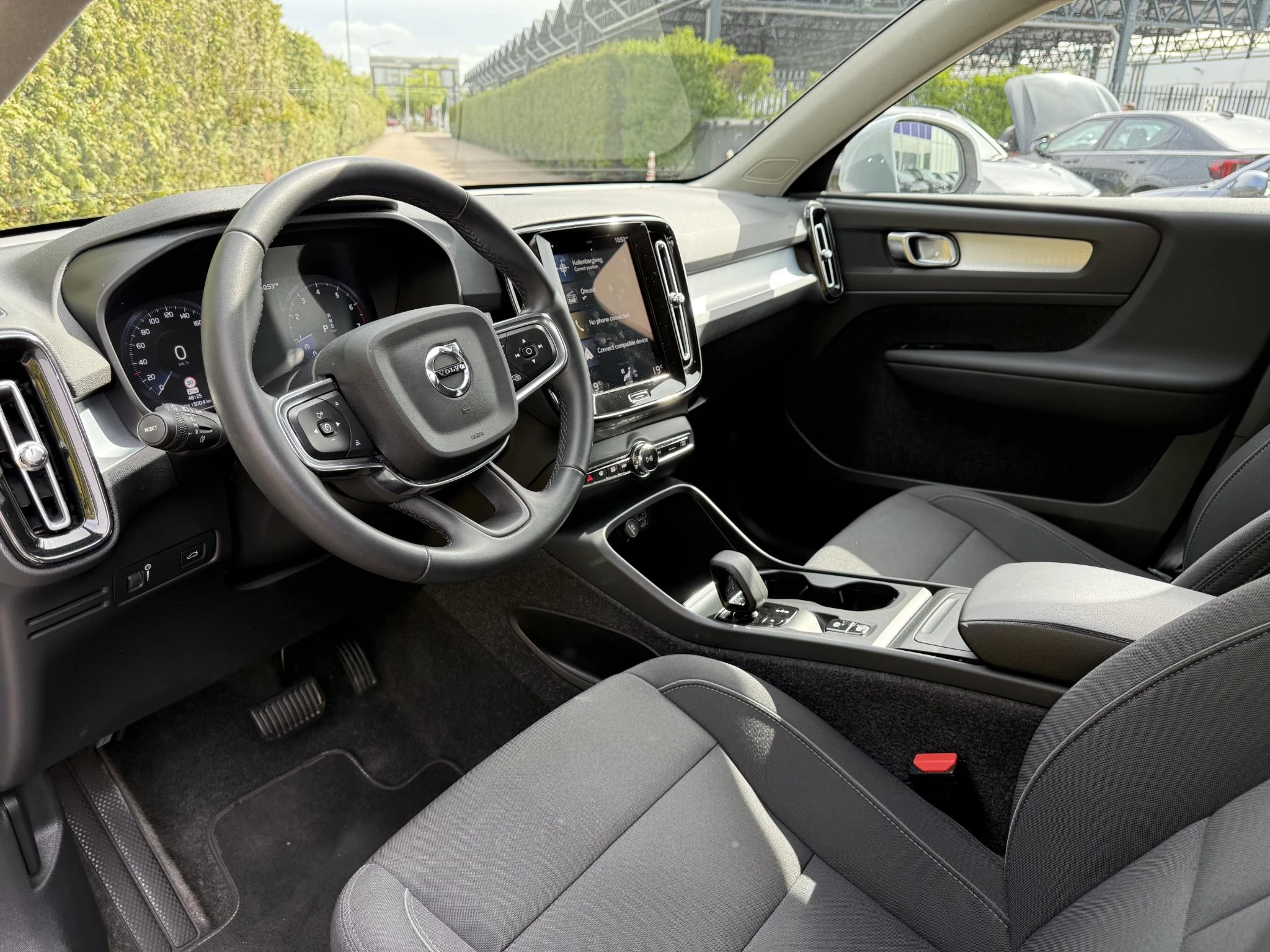 Volvo-XC40-image-20