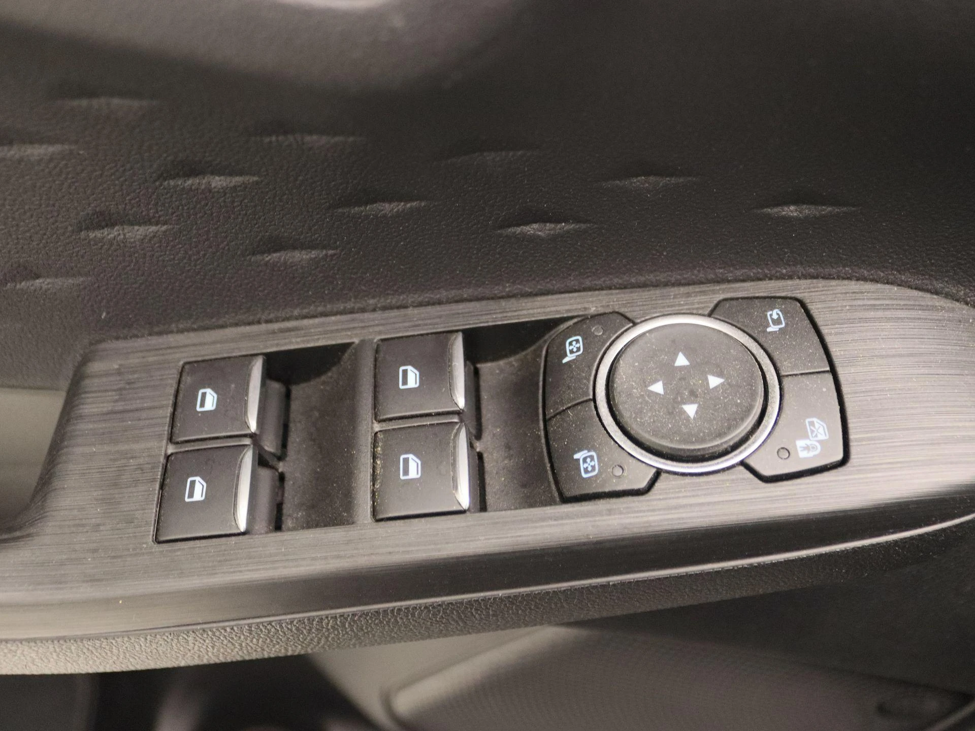 Ford-Kuga-image-23