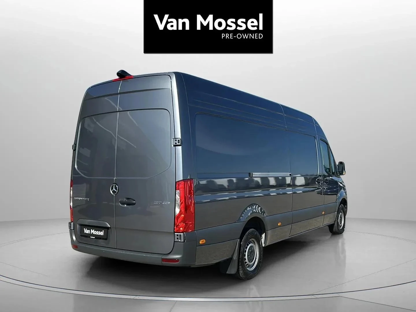 Mercedes-Benz-Sprinter-image-5