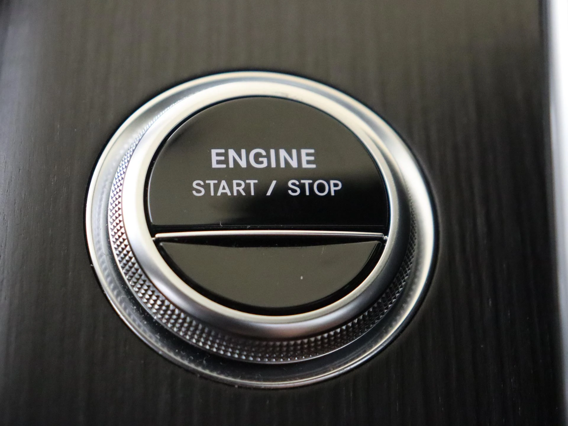 Mercedes-Benz-S-Klasse-image-21