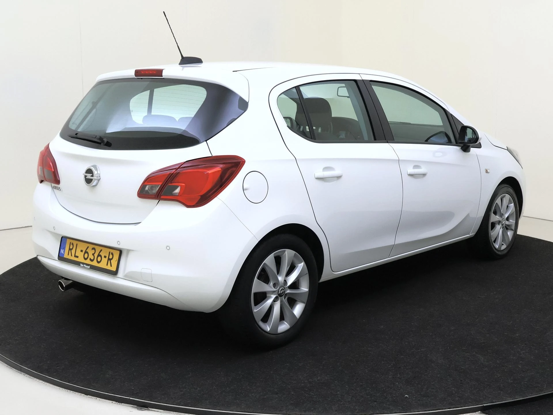 Opel-Corsa-image-3