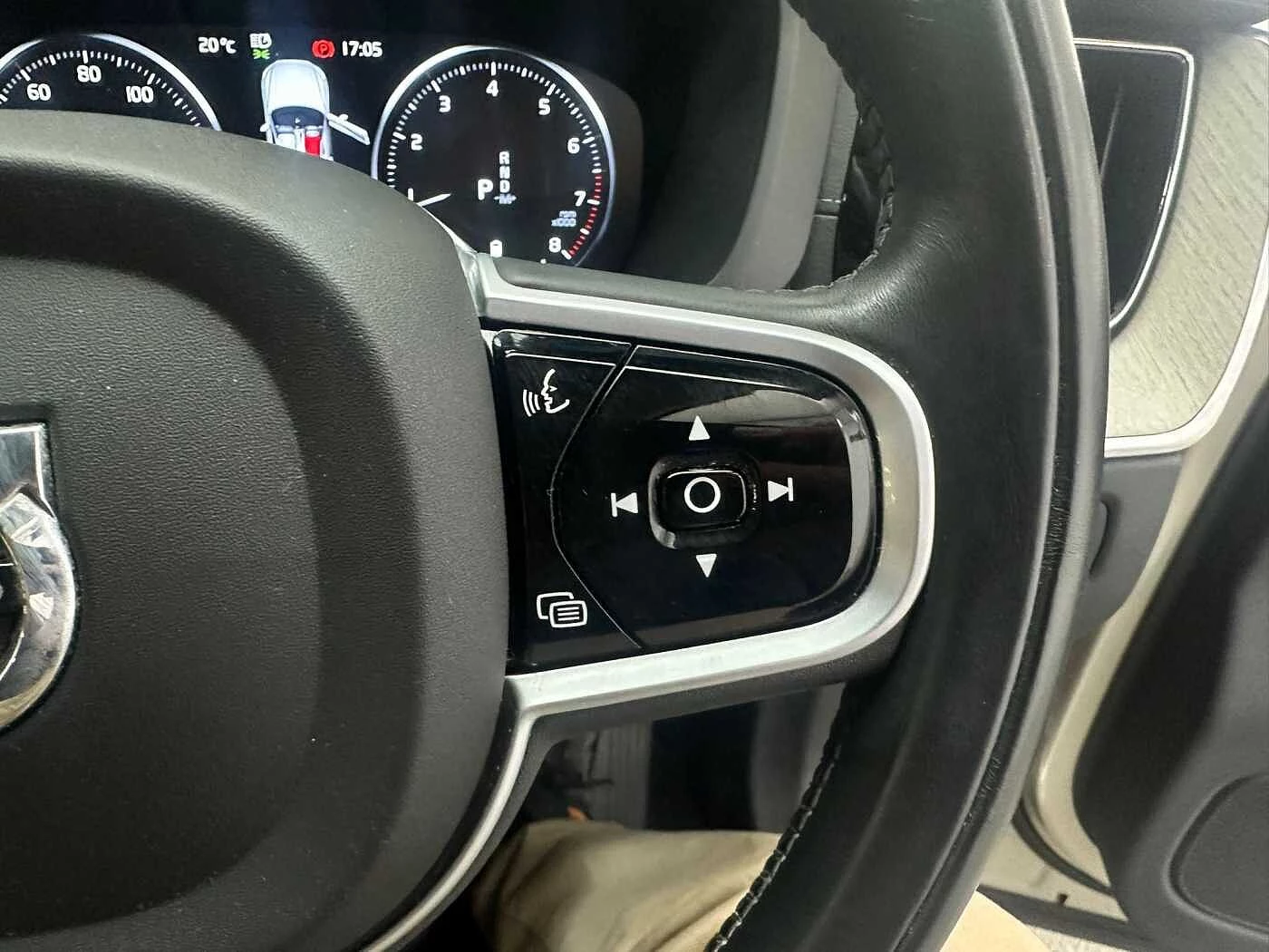 Volvo-XC60-image-10