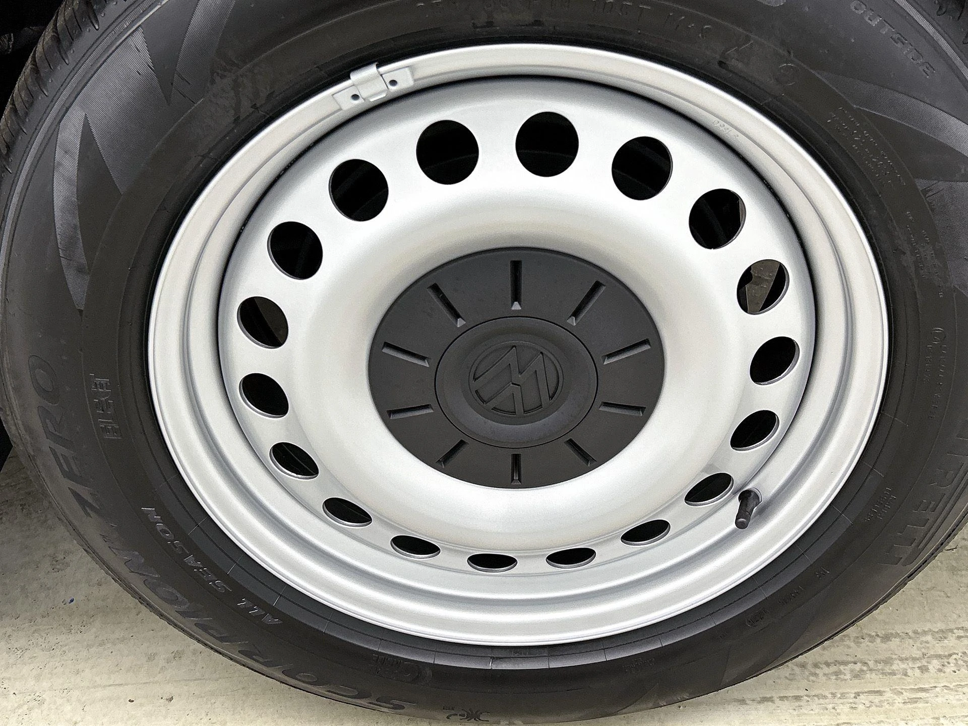 Volkswagen-ID. Buzz Cargo-image-28