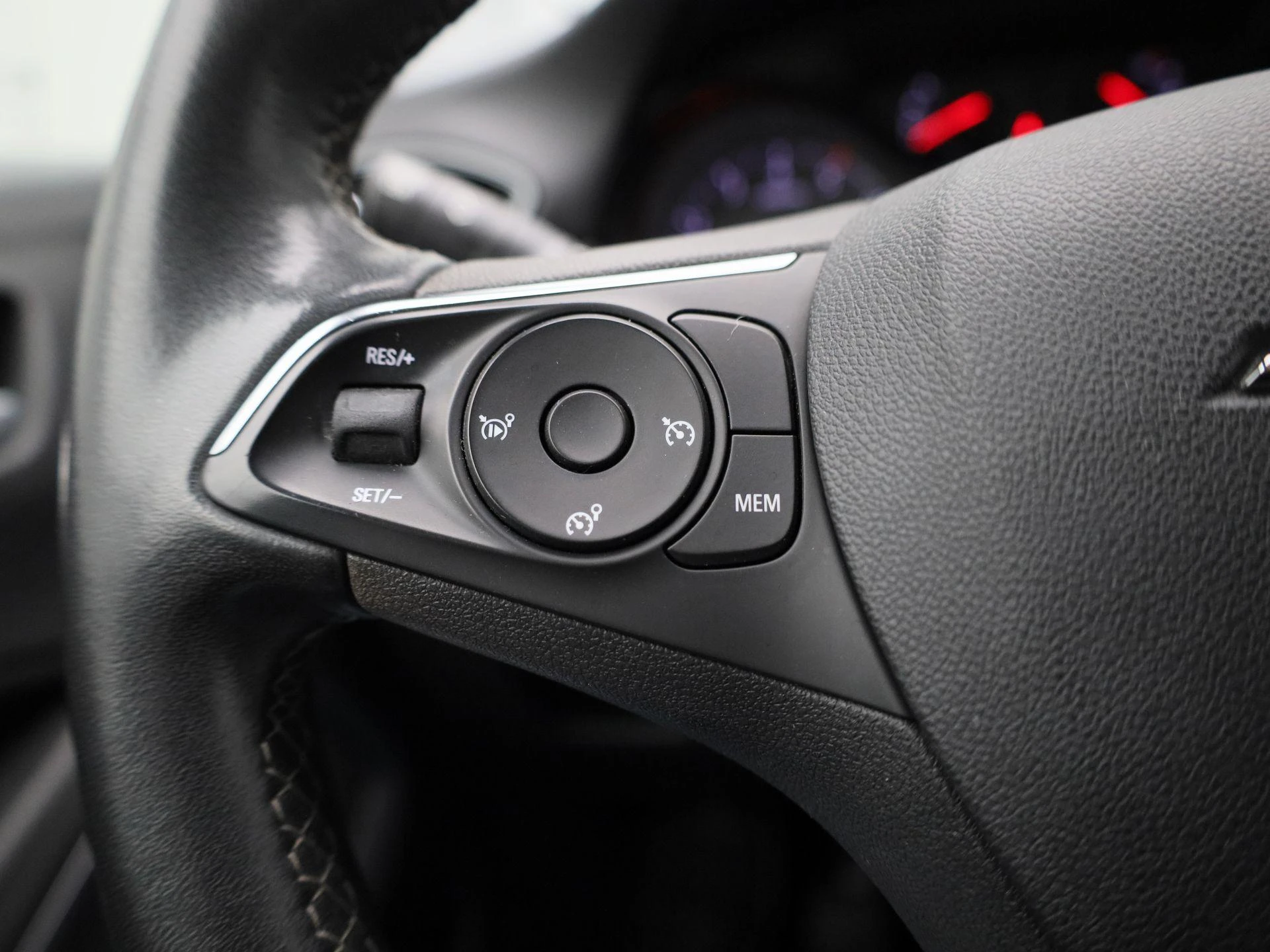 Opel-Crossland-image-16
