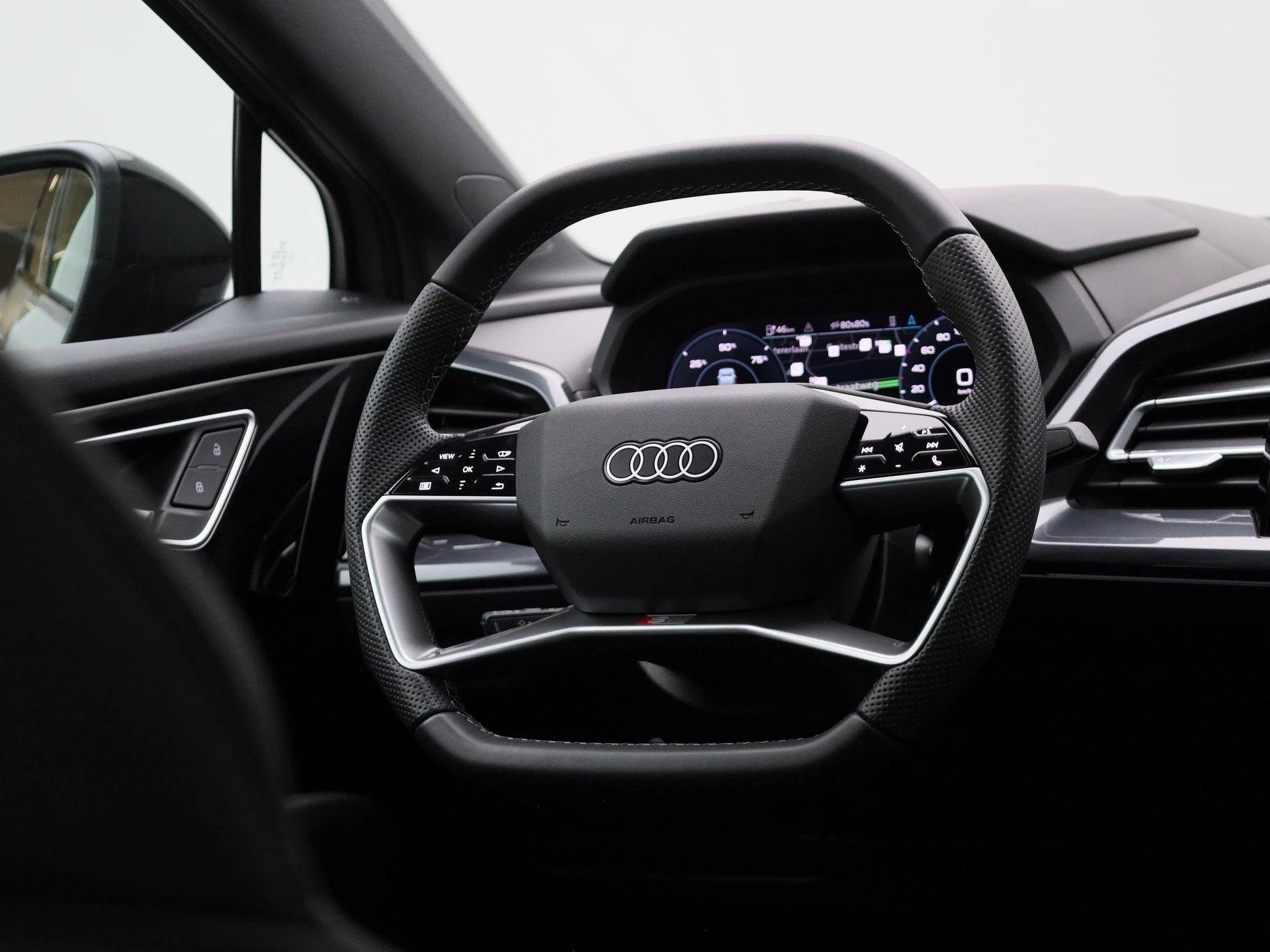 Audi-Q4 e-tron-image-48