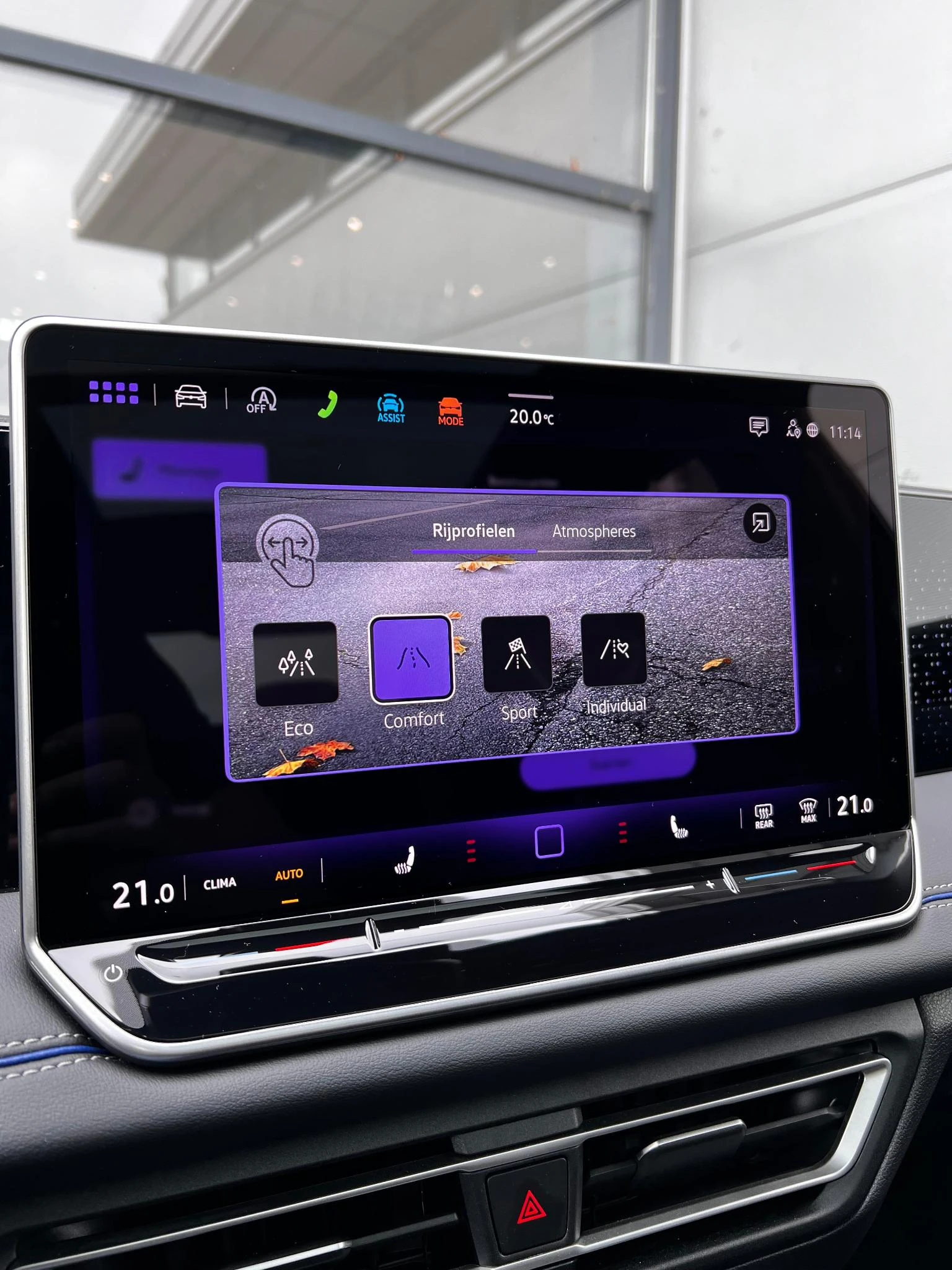 Volkswagen-Tiguan-image-23