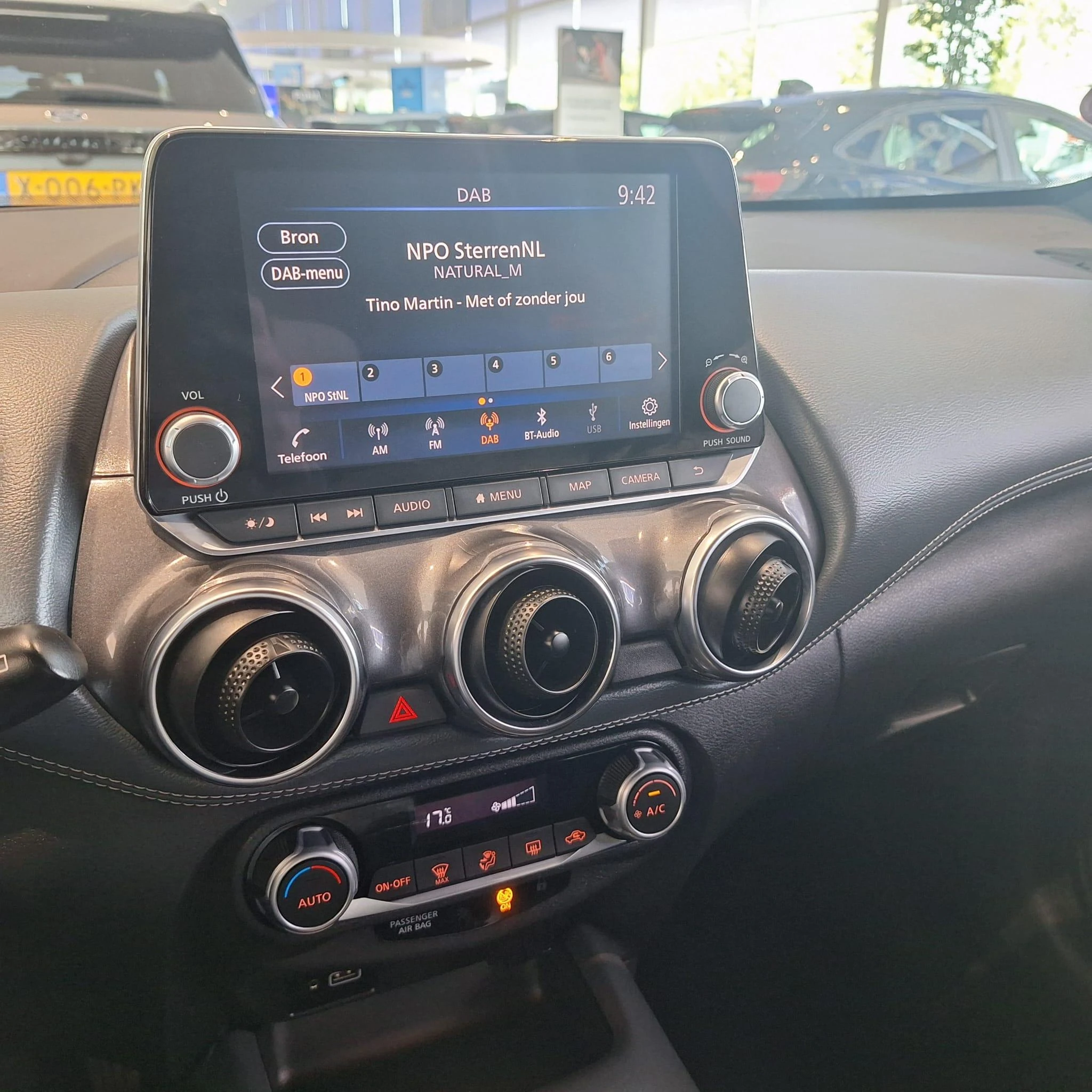Nissan Juke 1.0 DIG-T N-Connecta
