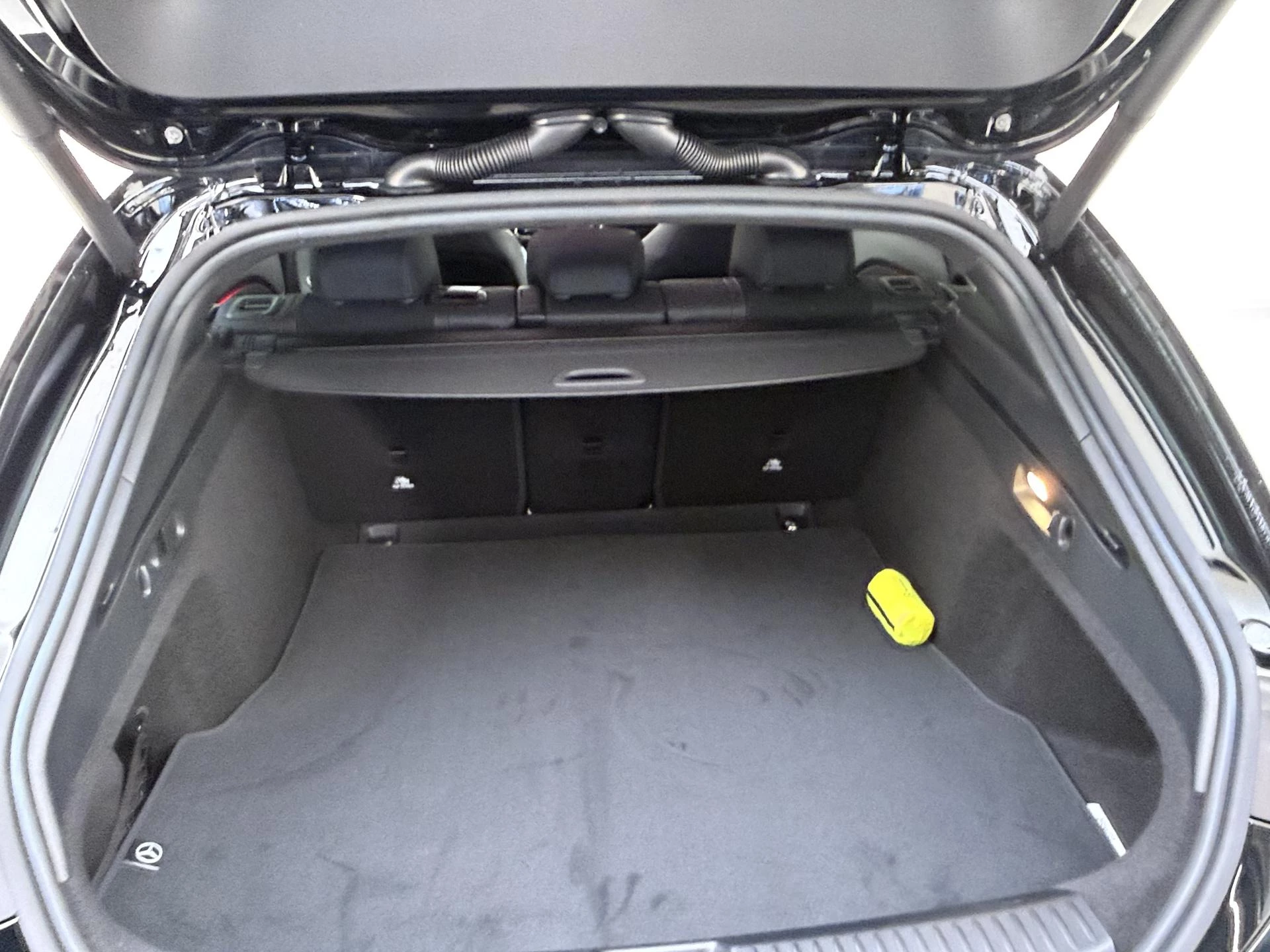 Mercedes-Benz-CLA-image-26