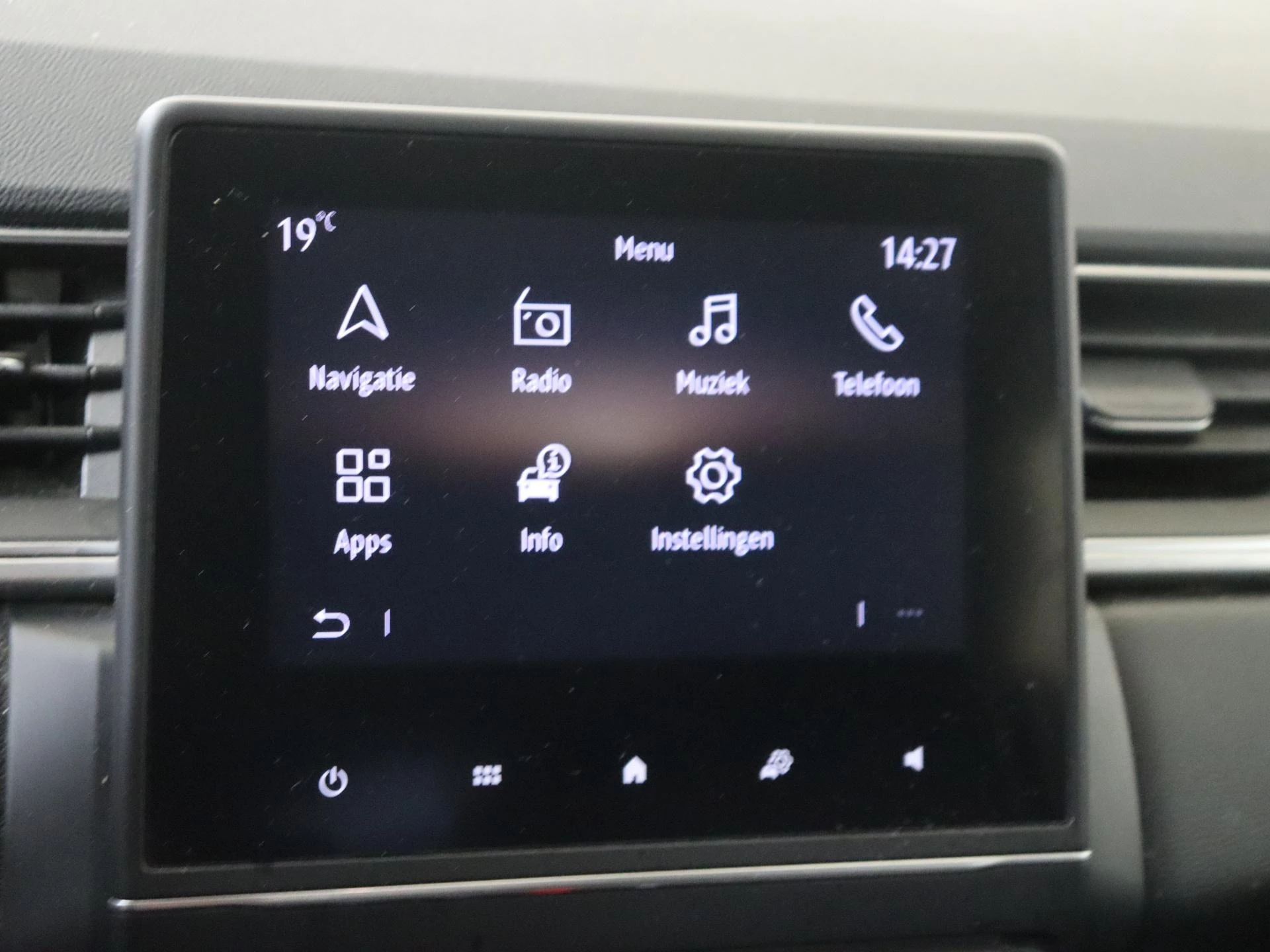 Renault-Captur-image-15
