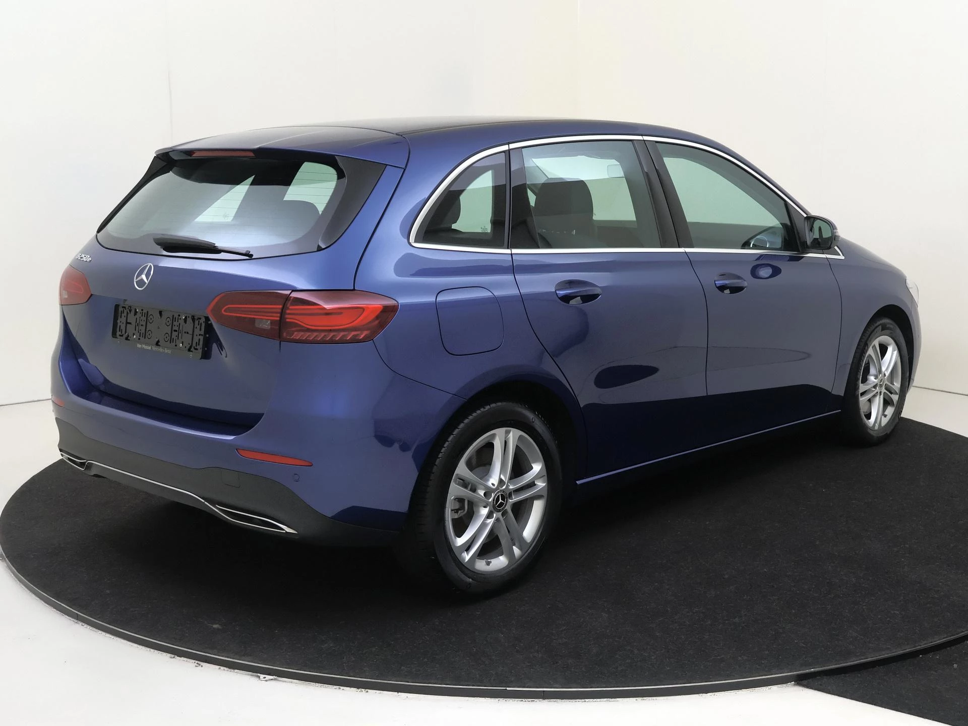 Mercedes-Benz-B-Klasse-image-3