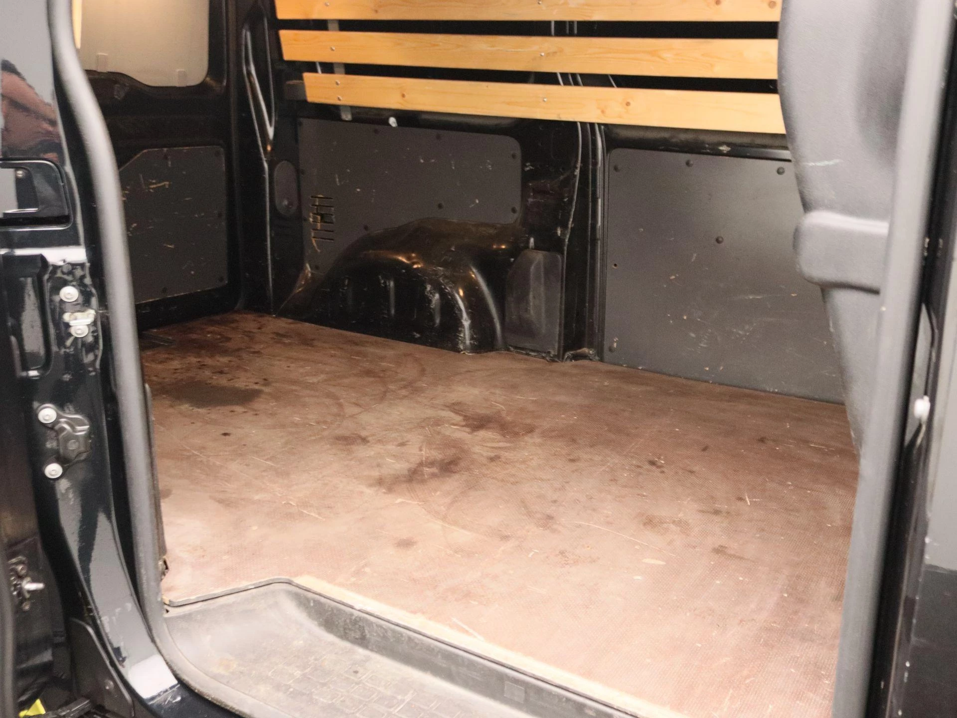 Opel-Vivaro-image-21