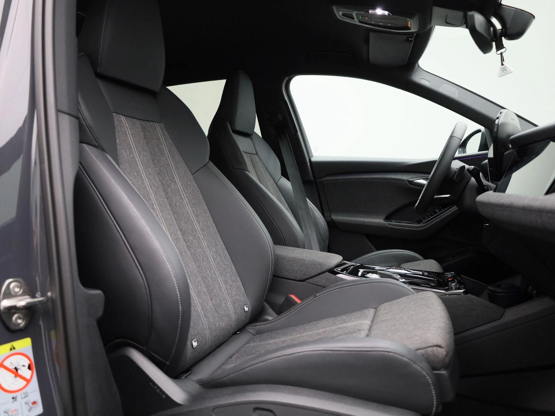 Audi-Q6 e-tron-image-50