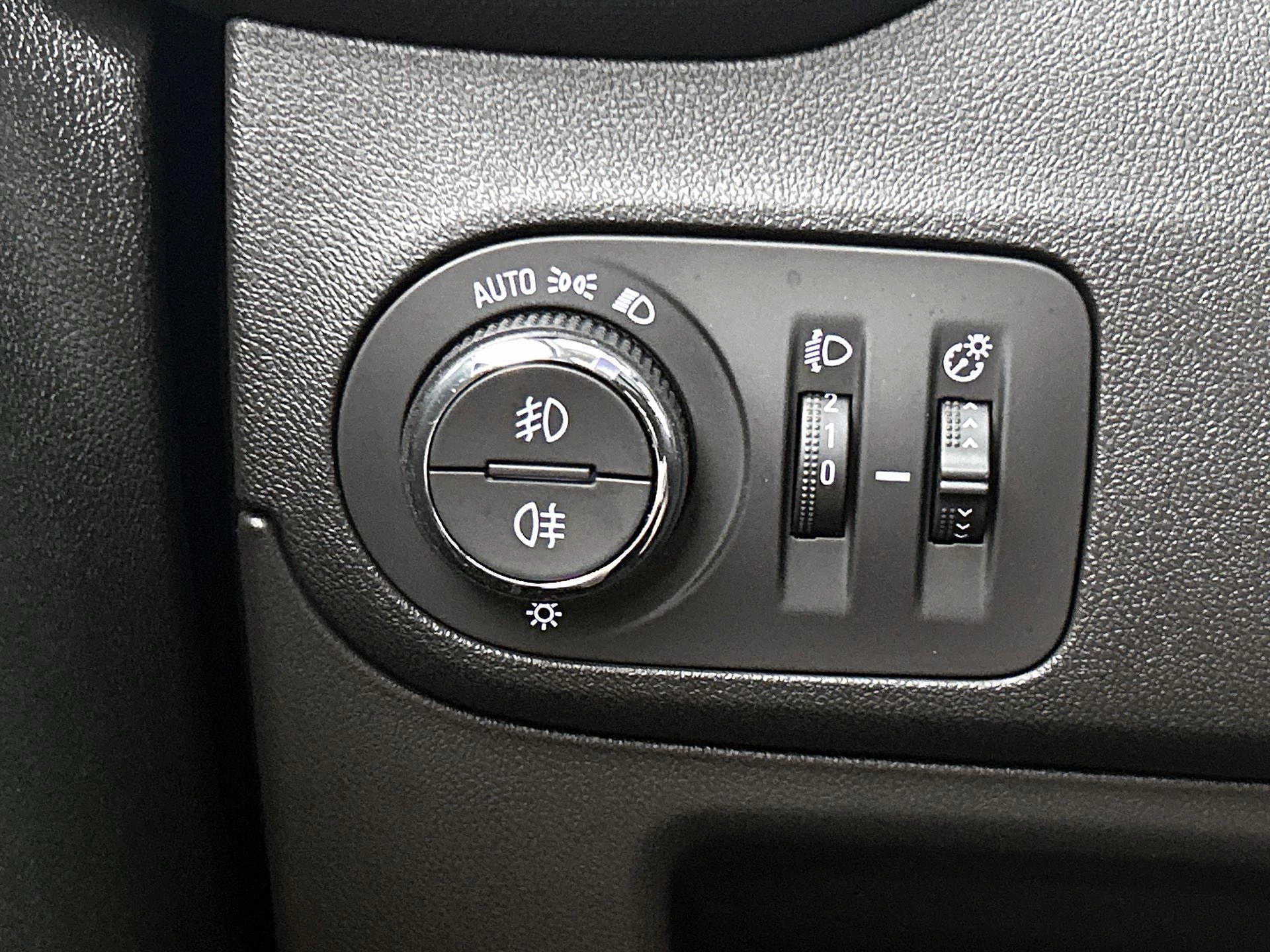 Opel-Crossland-image-16