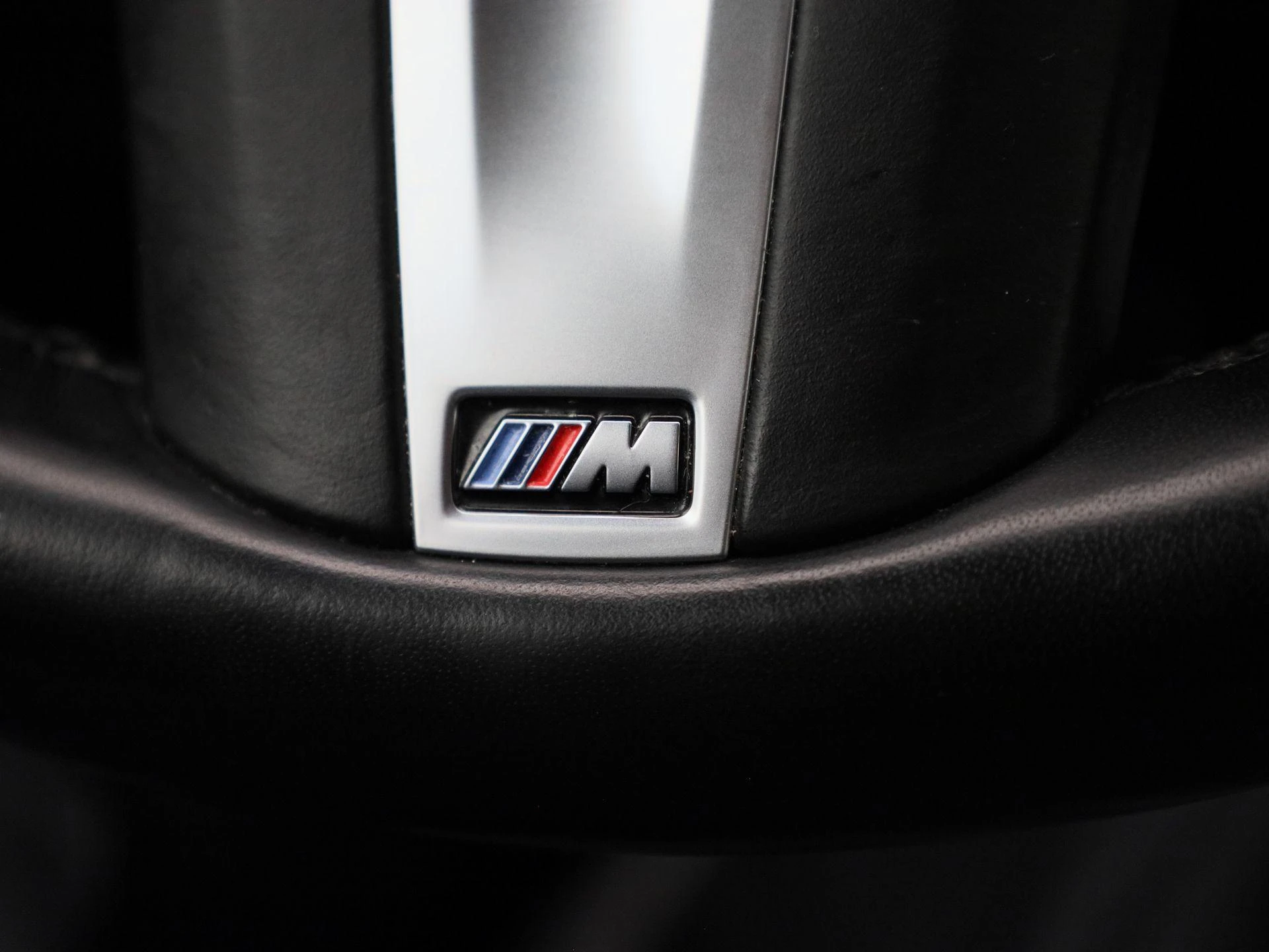 BMW-i4-image-24