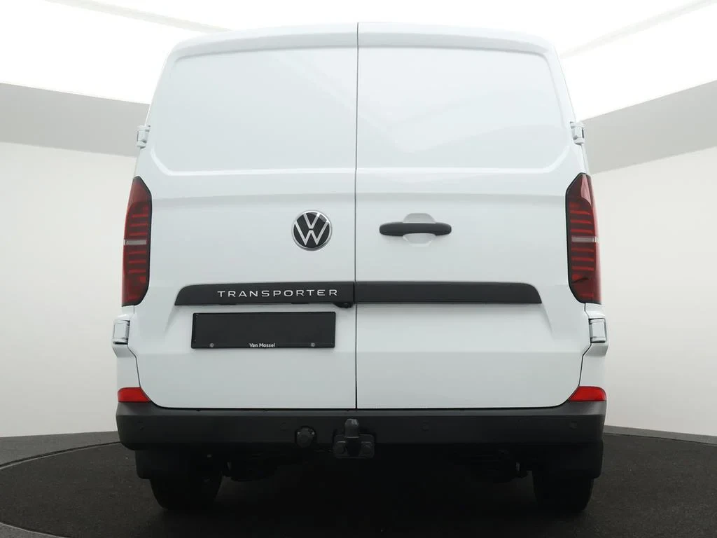 Volkswagen-Transporter-image-3