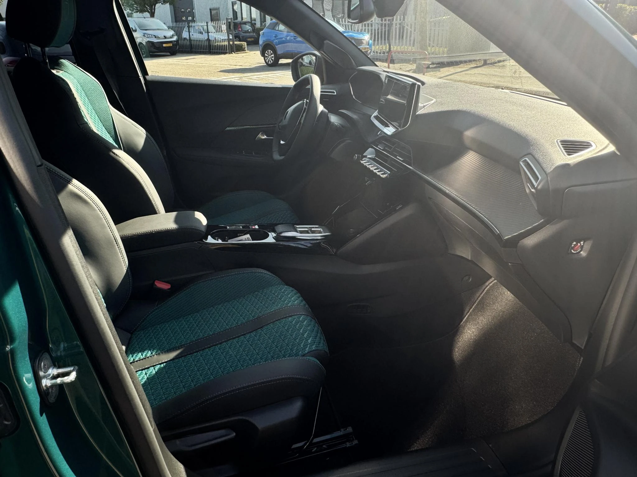 Peugeot-2008-image-19