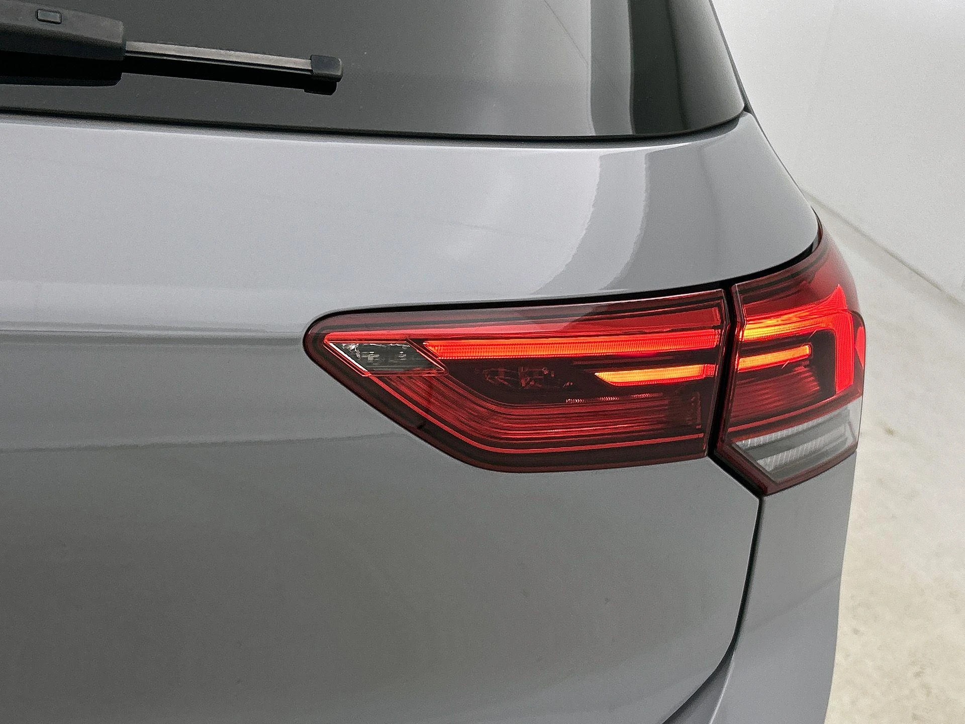 Volkswagen-Golf-image-13
