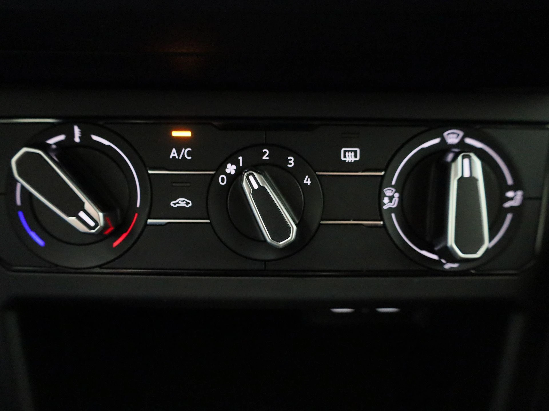 Volkswagen-Taigo-image-22
