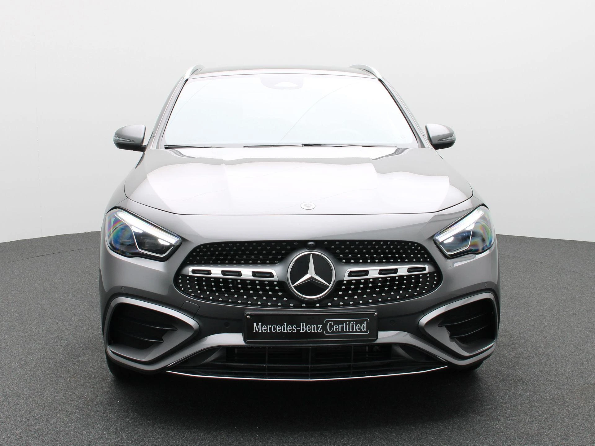 Mercedes-Benz-GLA-image-2