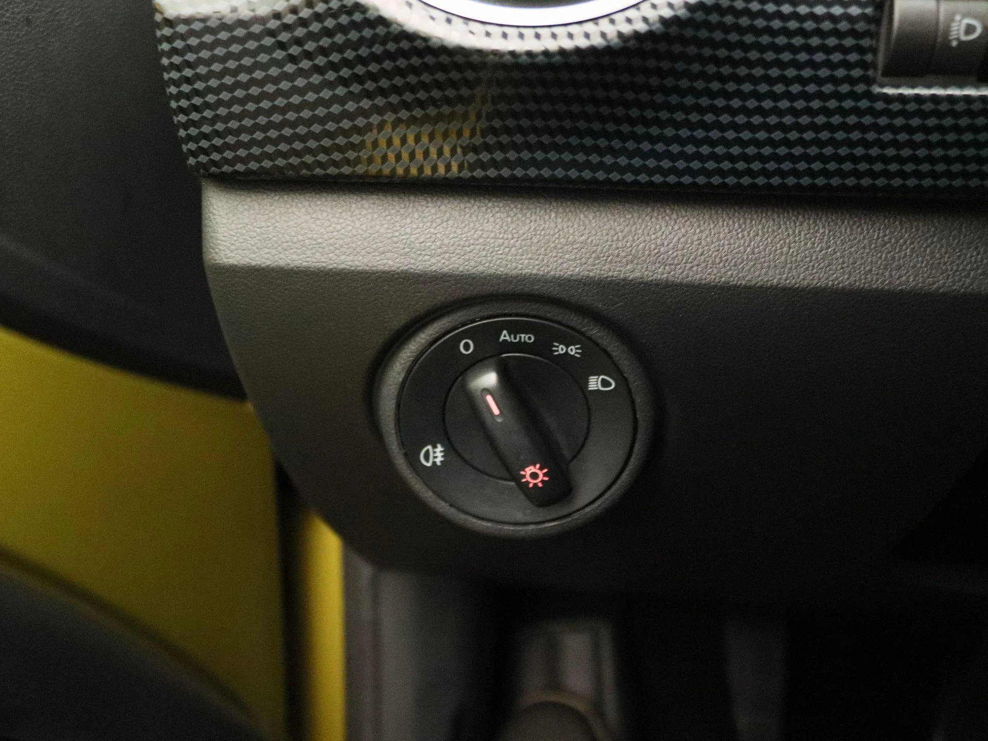 Volkswagen-up!-image-17