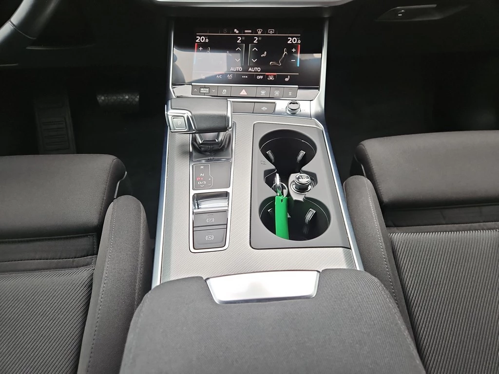 Audi A6 Avant sport 40 TDI quattro S tronic *S line*
