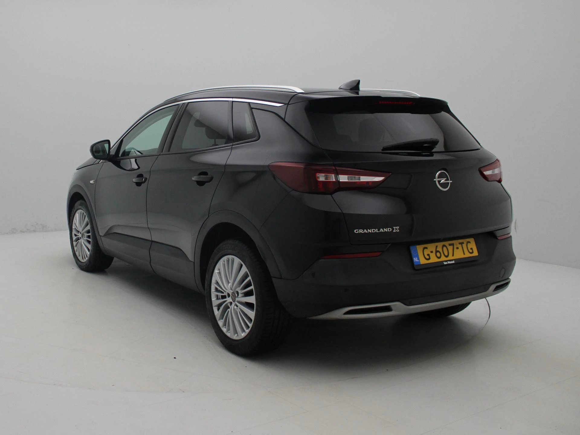 Opel-Grandland X-image-1
