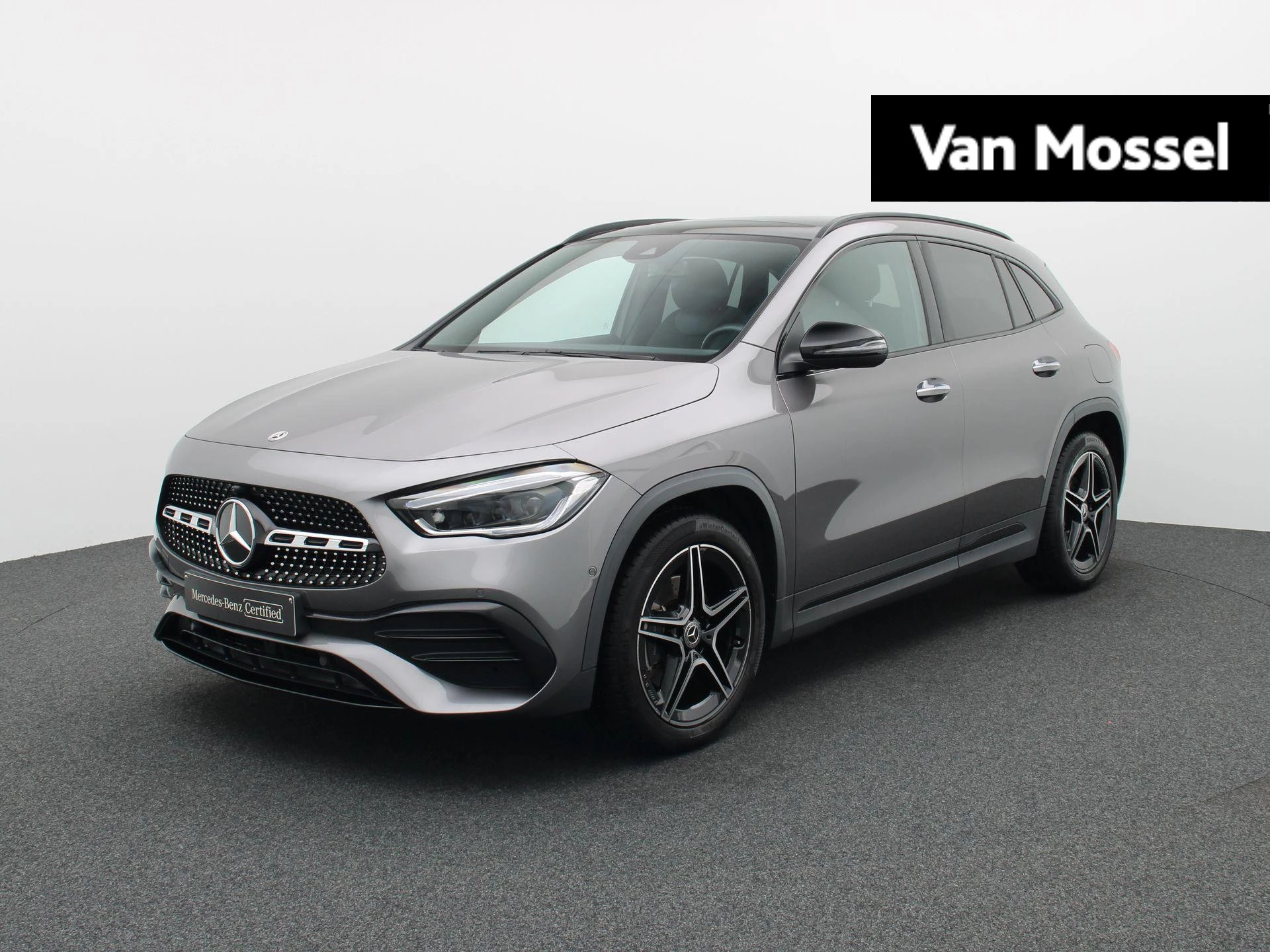 Mercedes-Benz-GLA-image-0