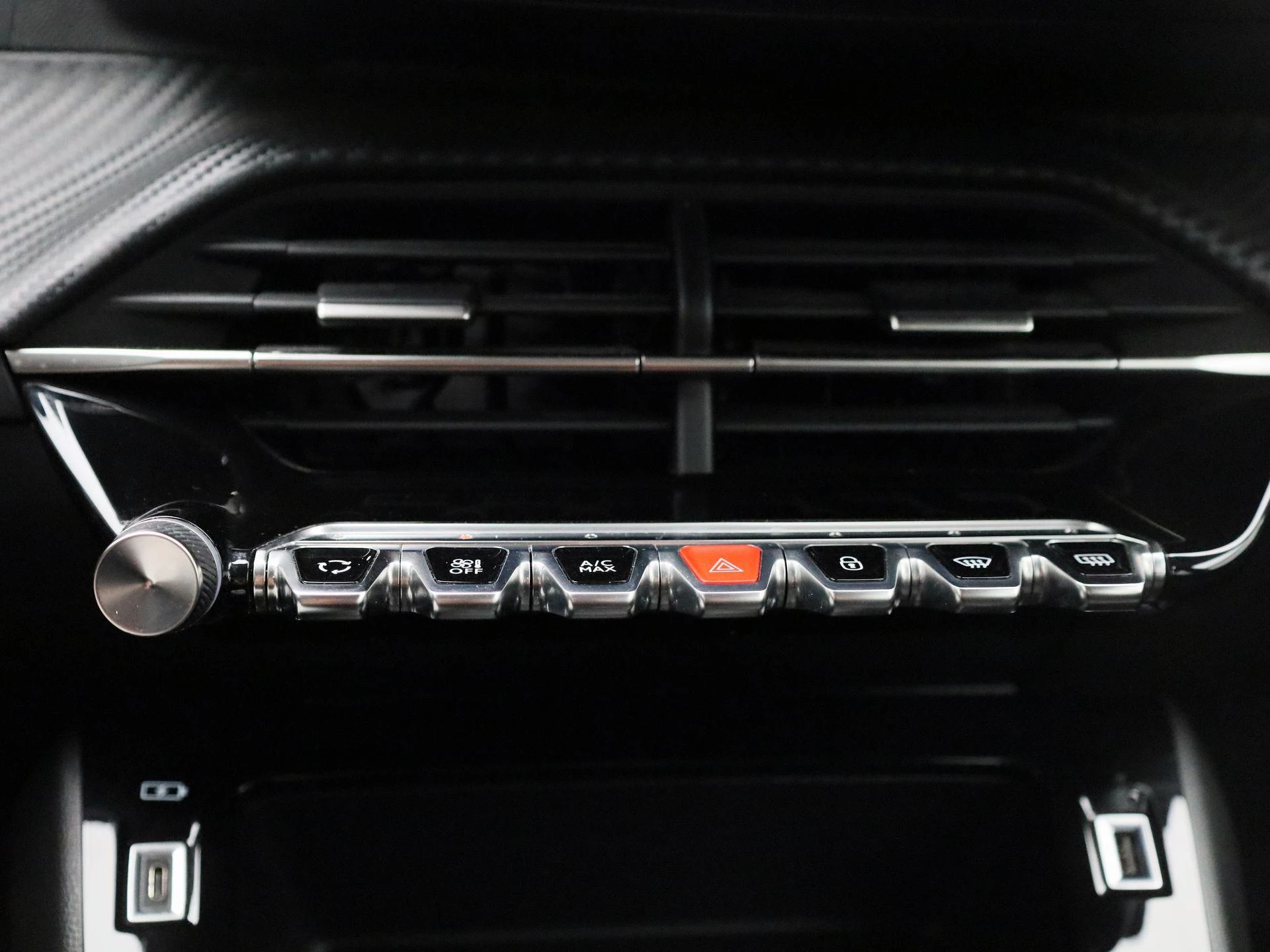 Peugeot-208-image-21