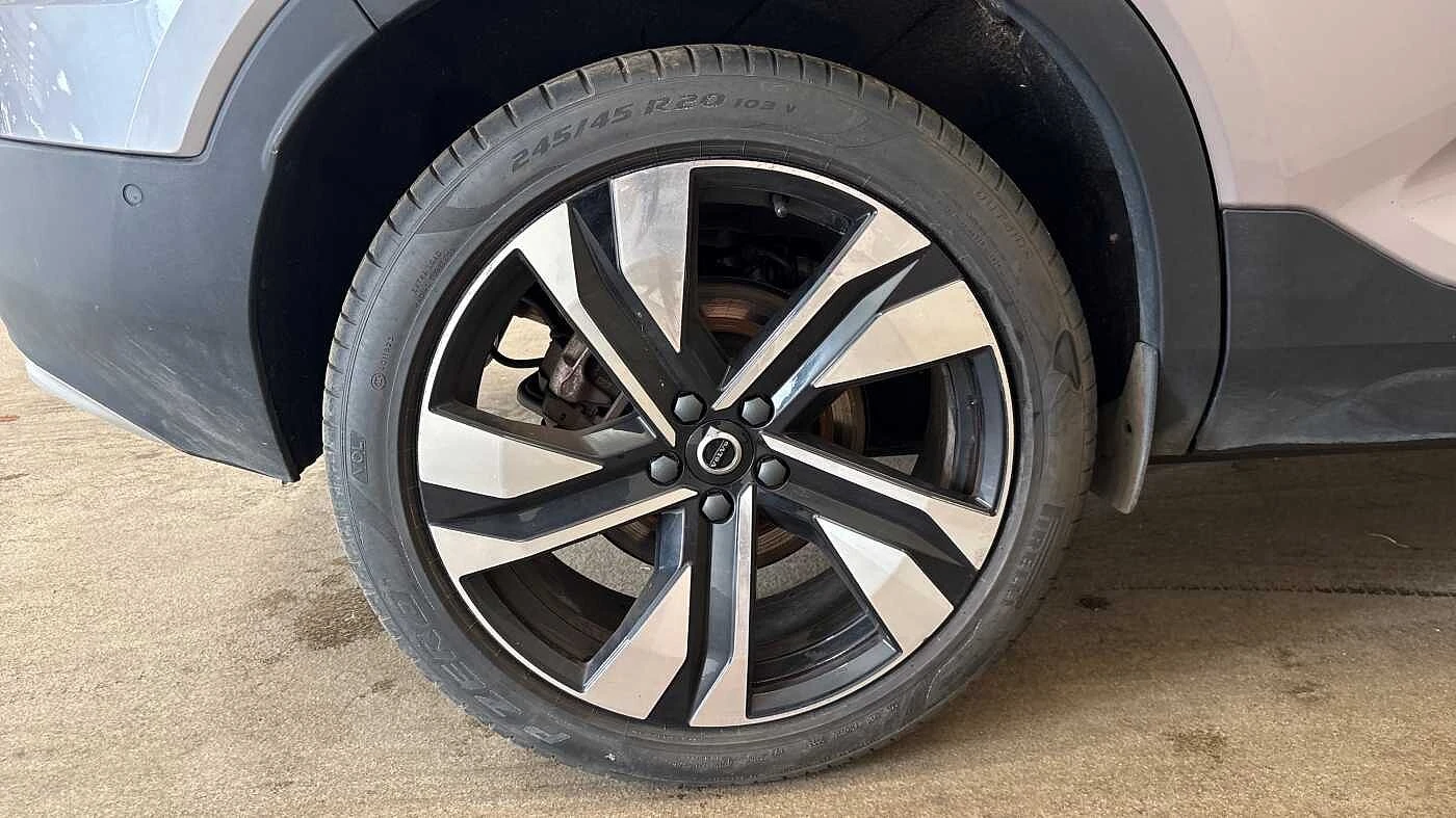 Volvo-XC40-image-3