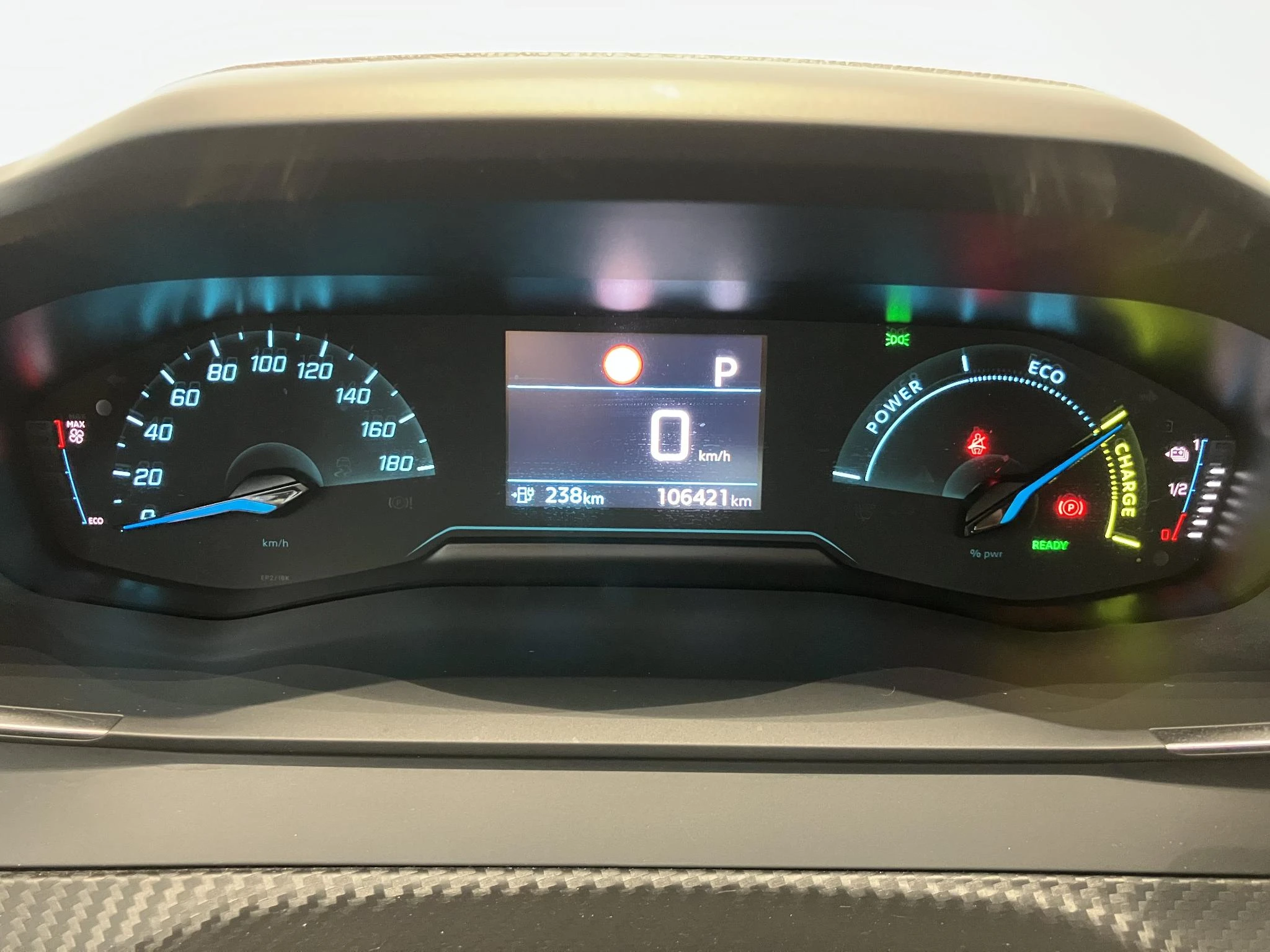 Peugeot-e-208-image-20