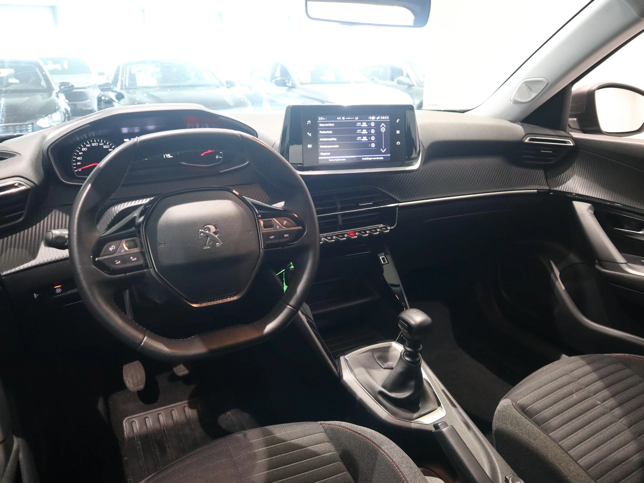 Peugeot-2008-image-8