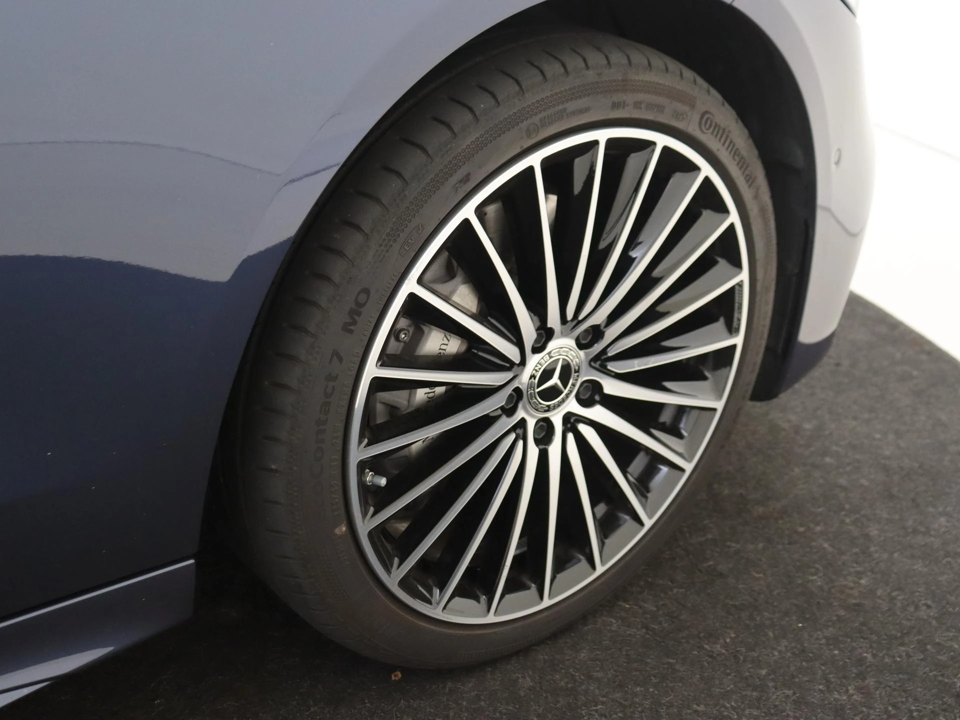 Mercedes-Benz-C-Klasse-image-30