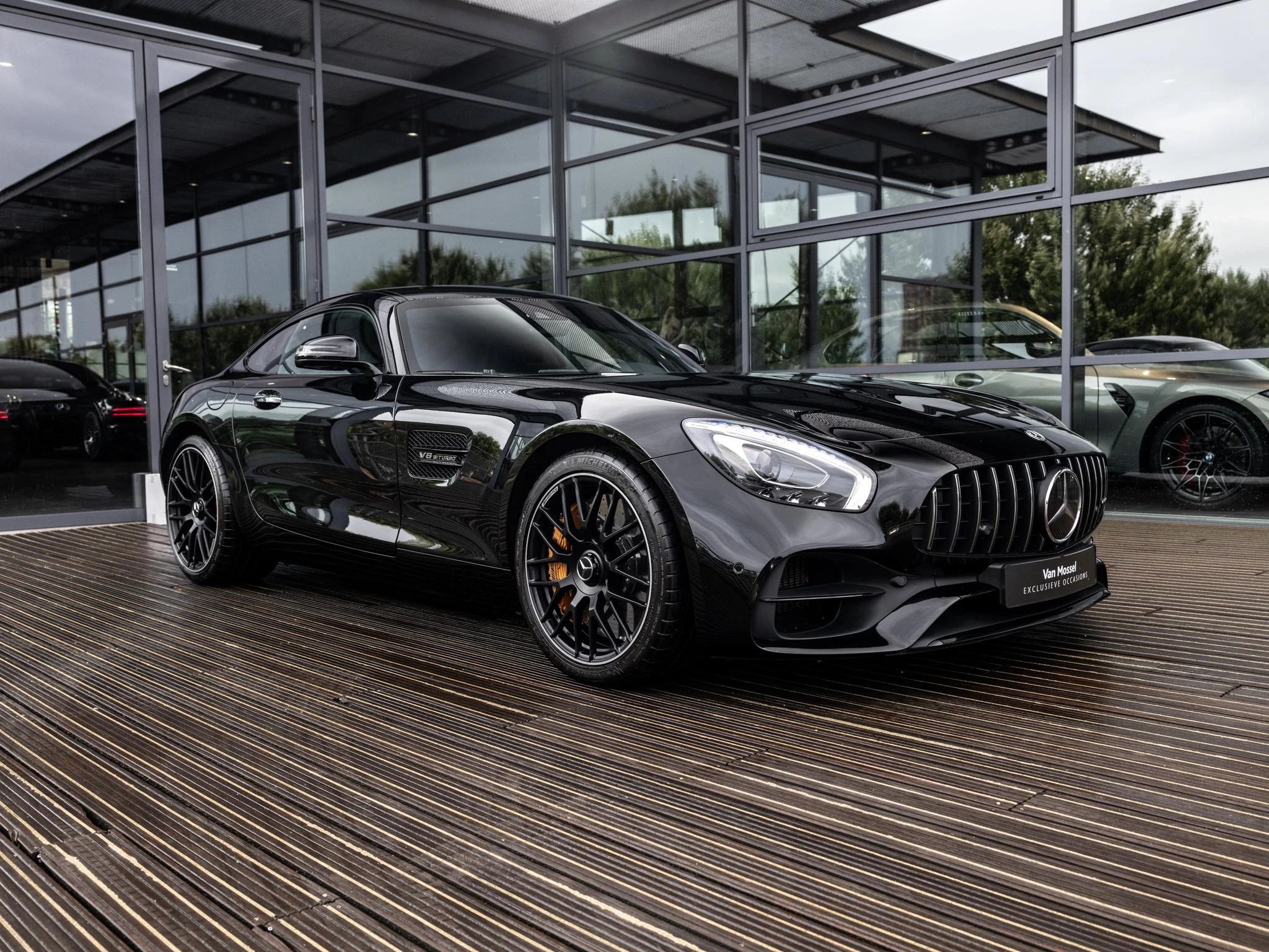 Mercedes-AMG-GT-image-2