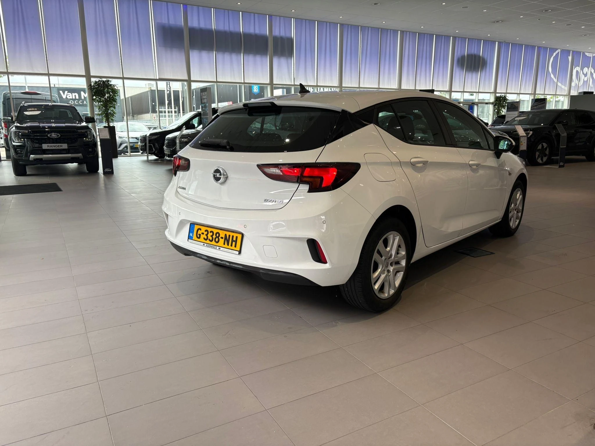 Opel-Astra-image-4