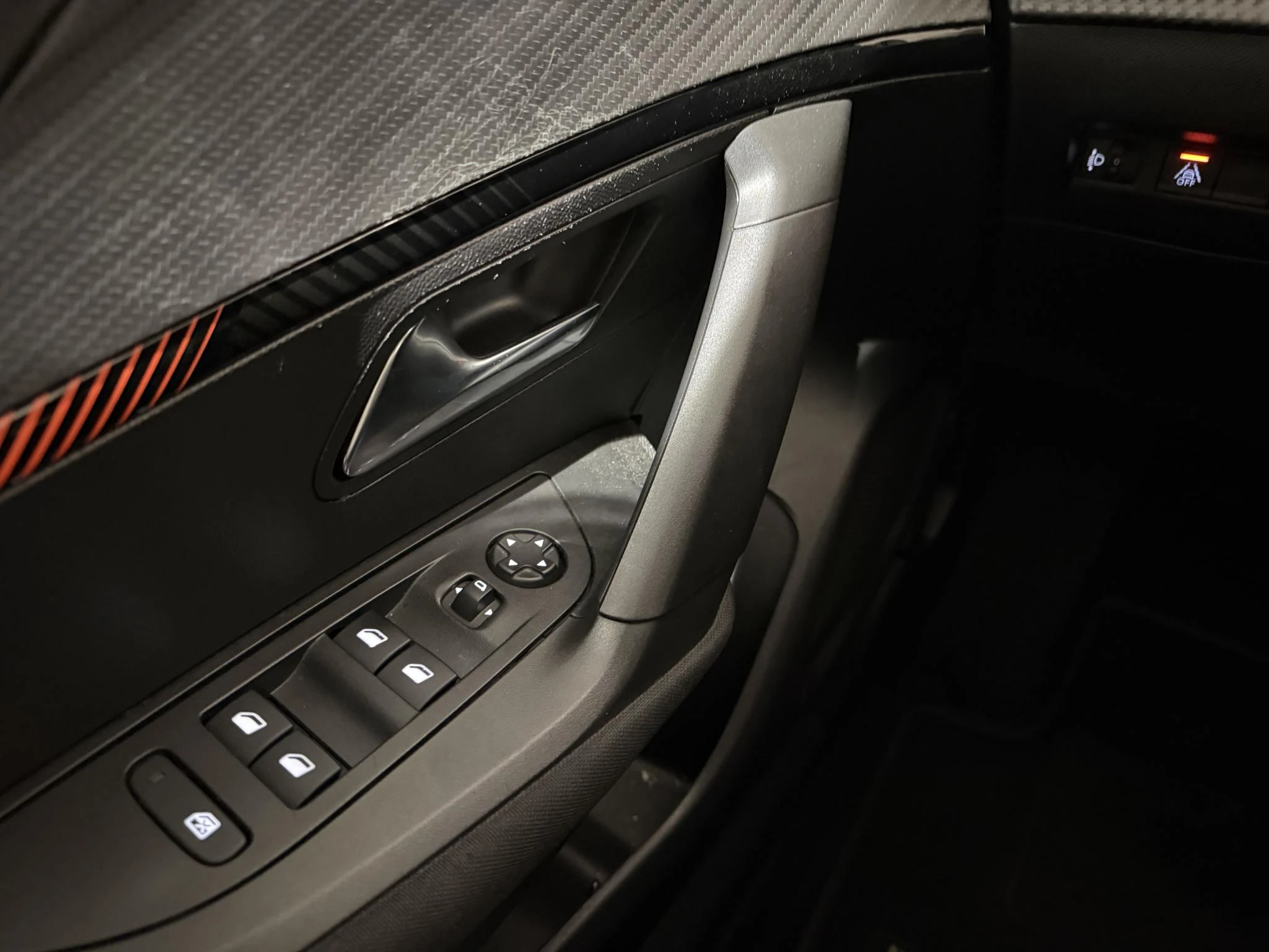 Peugeot-2008-image-12